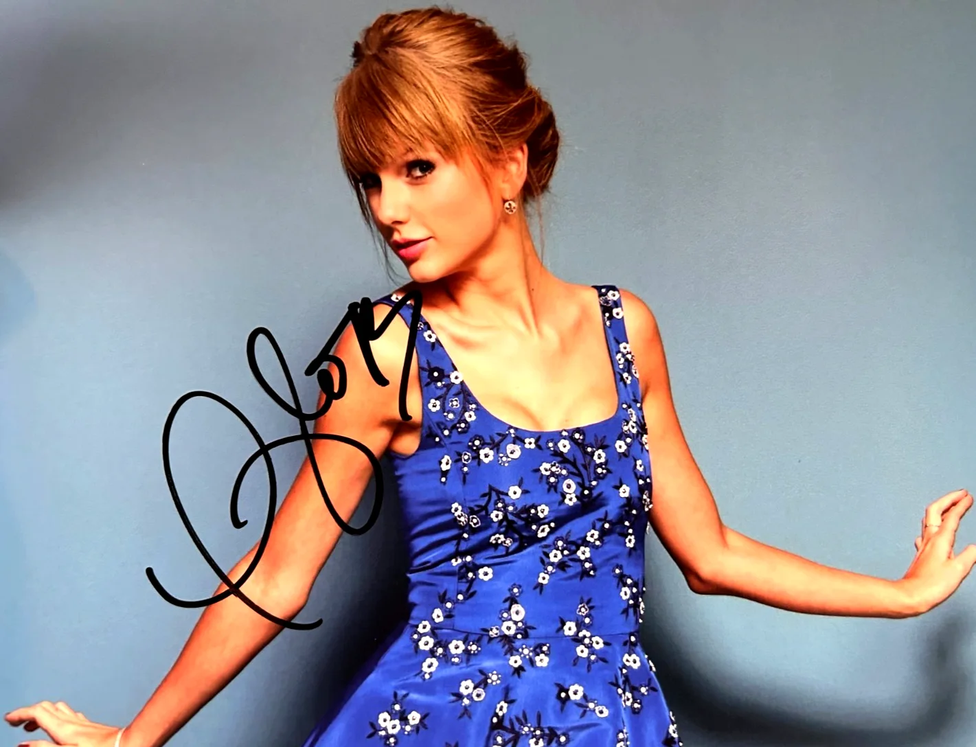 Taylor Swift Signed 8x10" Authentic Original Autograph GENUINE w/COA, image 3