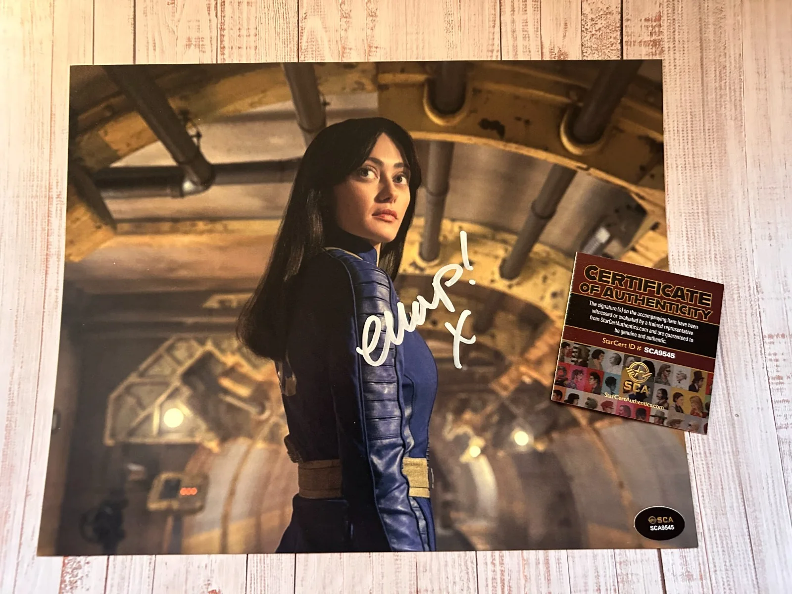 Ella Purnell — Ella Purnell (FALLOUT) Signed 8x10" Authentic Autograph GENUINE w/COA, image 3