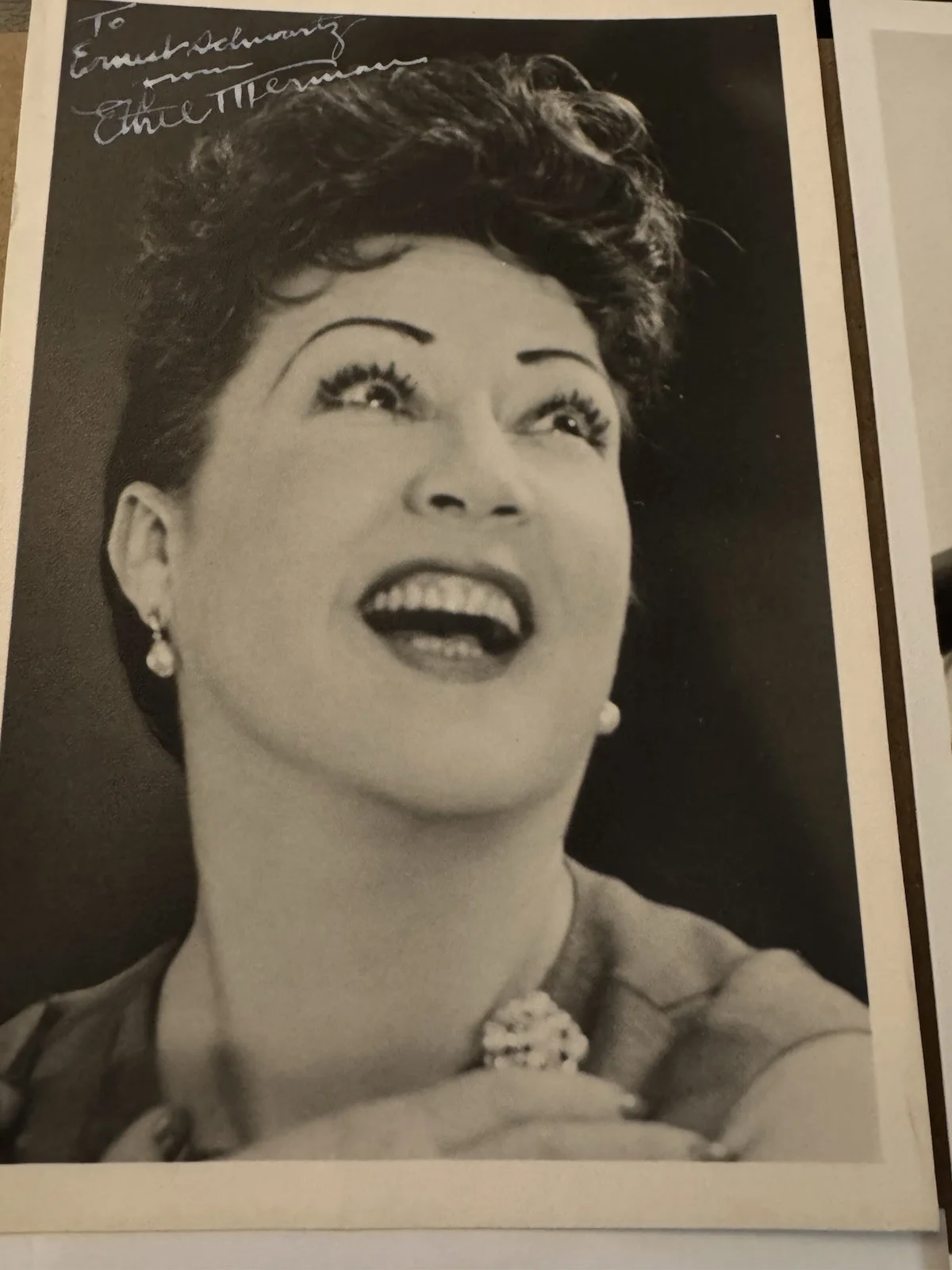 Ethel Merman, Kathryn Grayson, Linda Evans, Vivian Blaine — Ethel Merman Kathryn Grayson Linda Evans Vivian Blaine Signed 5x7 Photo Lot PSA, изображение 2