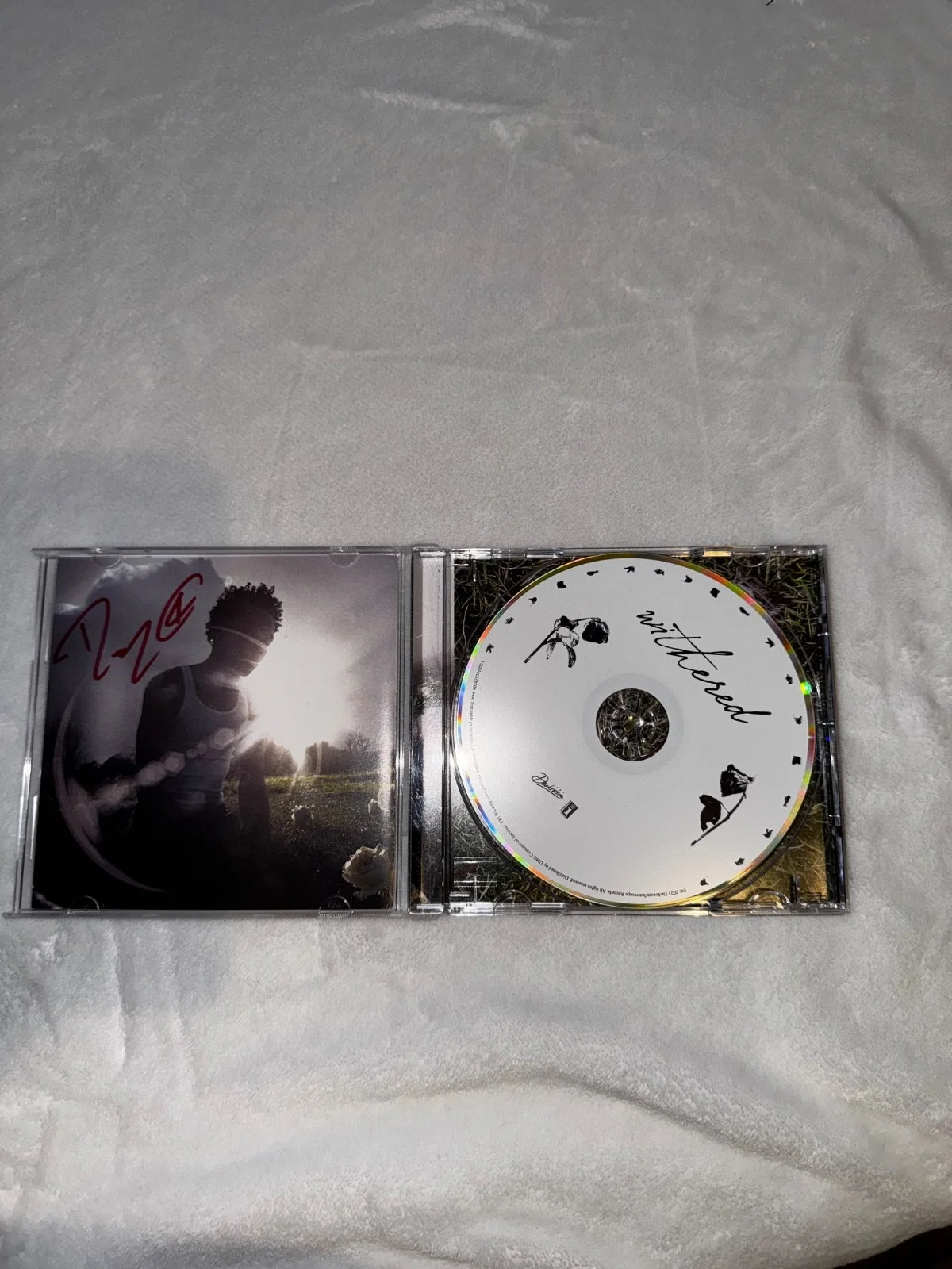 D4VD Signed Withered CD Autographed Insert/Cover, изображение 3