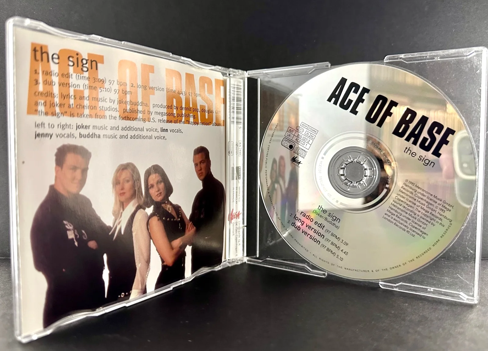 1993 Ace Of Base 'The Sign' CD Single Signed By 4 Linn Jenny Jonas Berggren, image 2