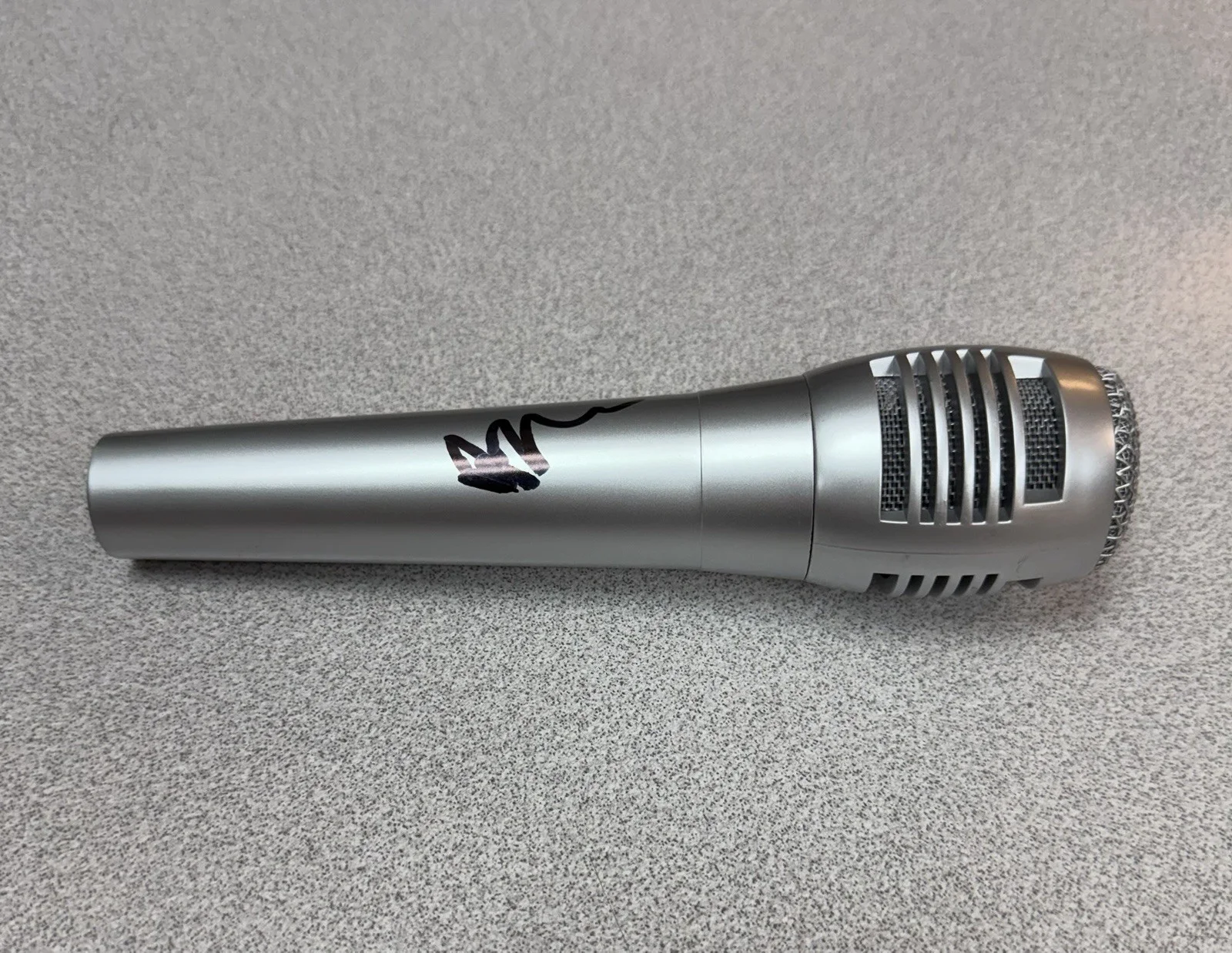 ADAM LAZZARA SIGNED MICROPHONE *TAKING BACK SUNDAY* ‘LEAD SINGER’ EXACT PROOF, image 2