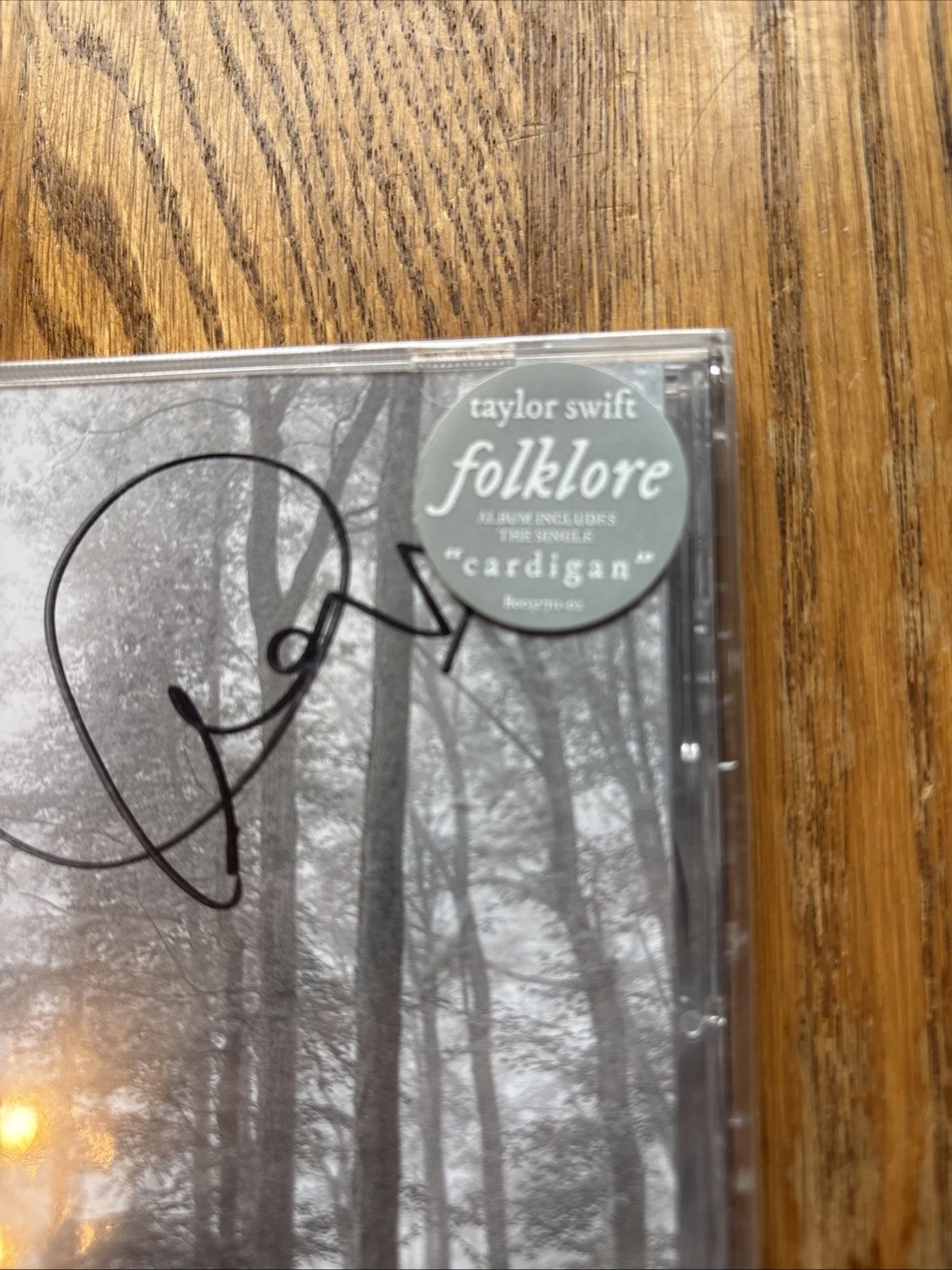 ORIGINAL Taylor Swift Signed Folklore CD Sealed. Great Condition!, image 3