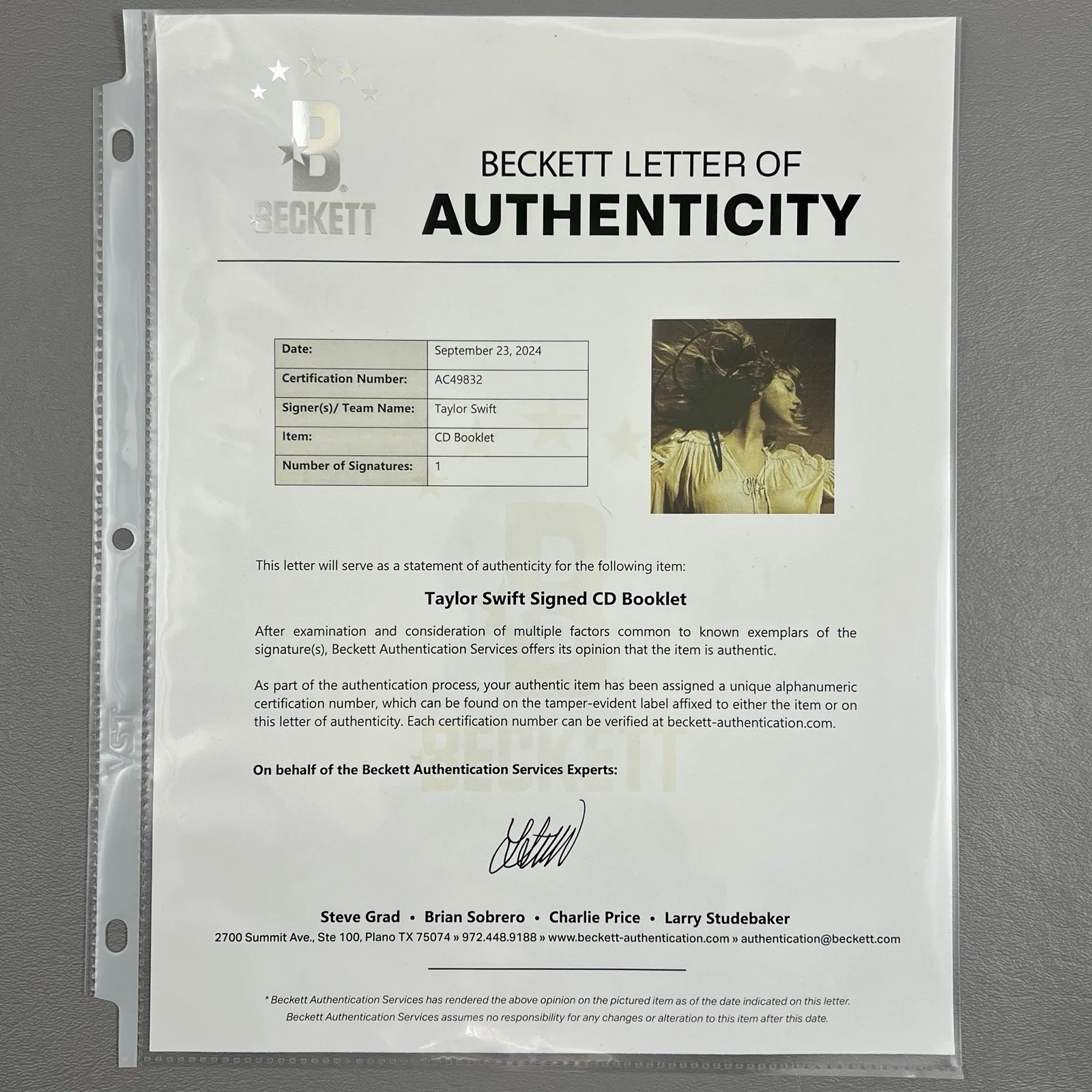 Taylor Swift SIGNED Framed Fearless CD Booklet Beckett LOA AC49832, image 4