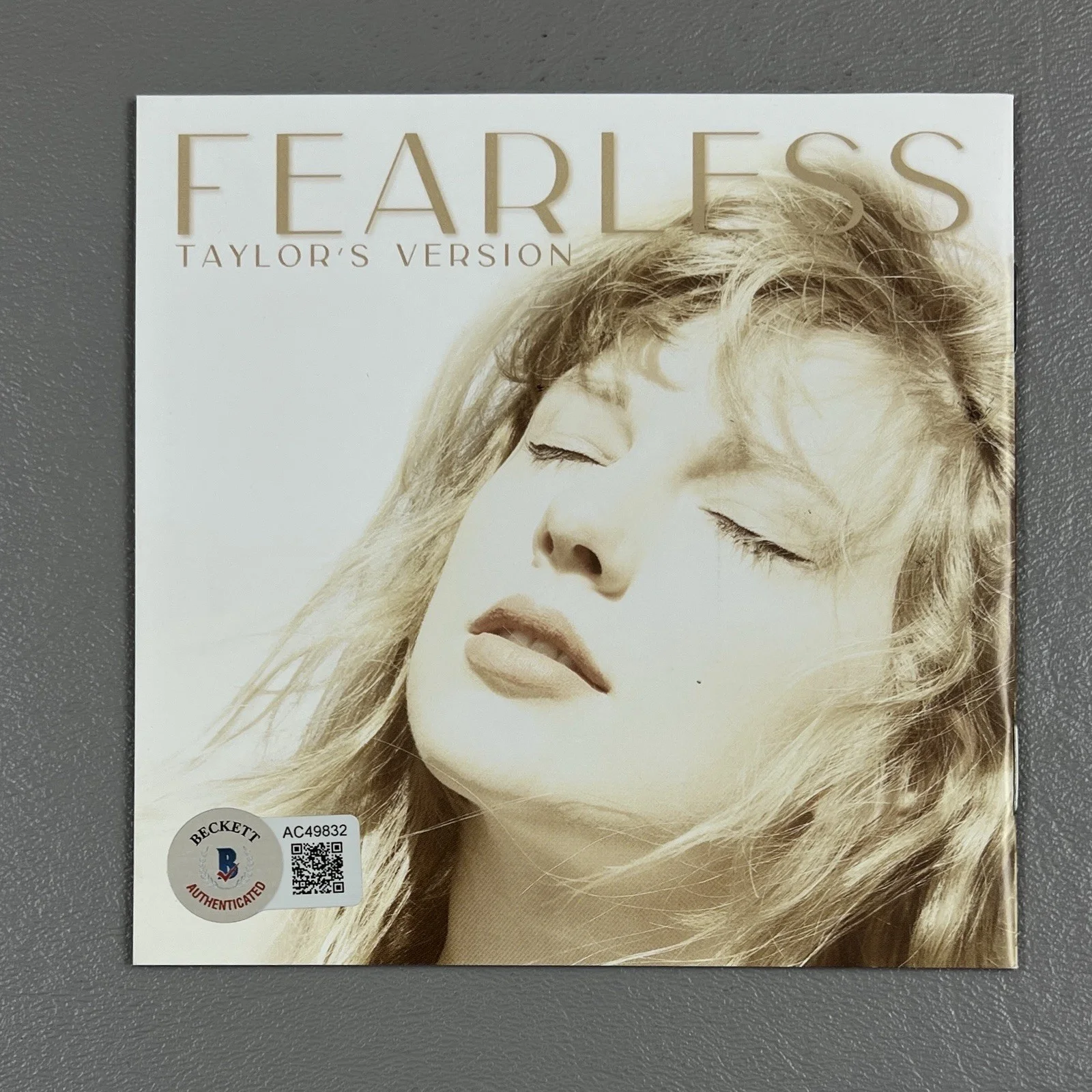 Taylor Swift SIGNED Framed Fearless CD Booklet Beckett LOA AC49832, image 5