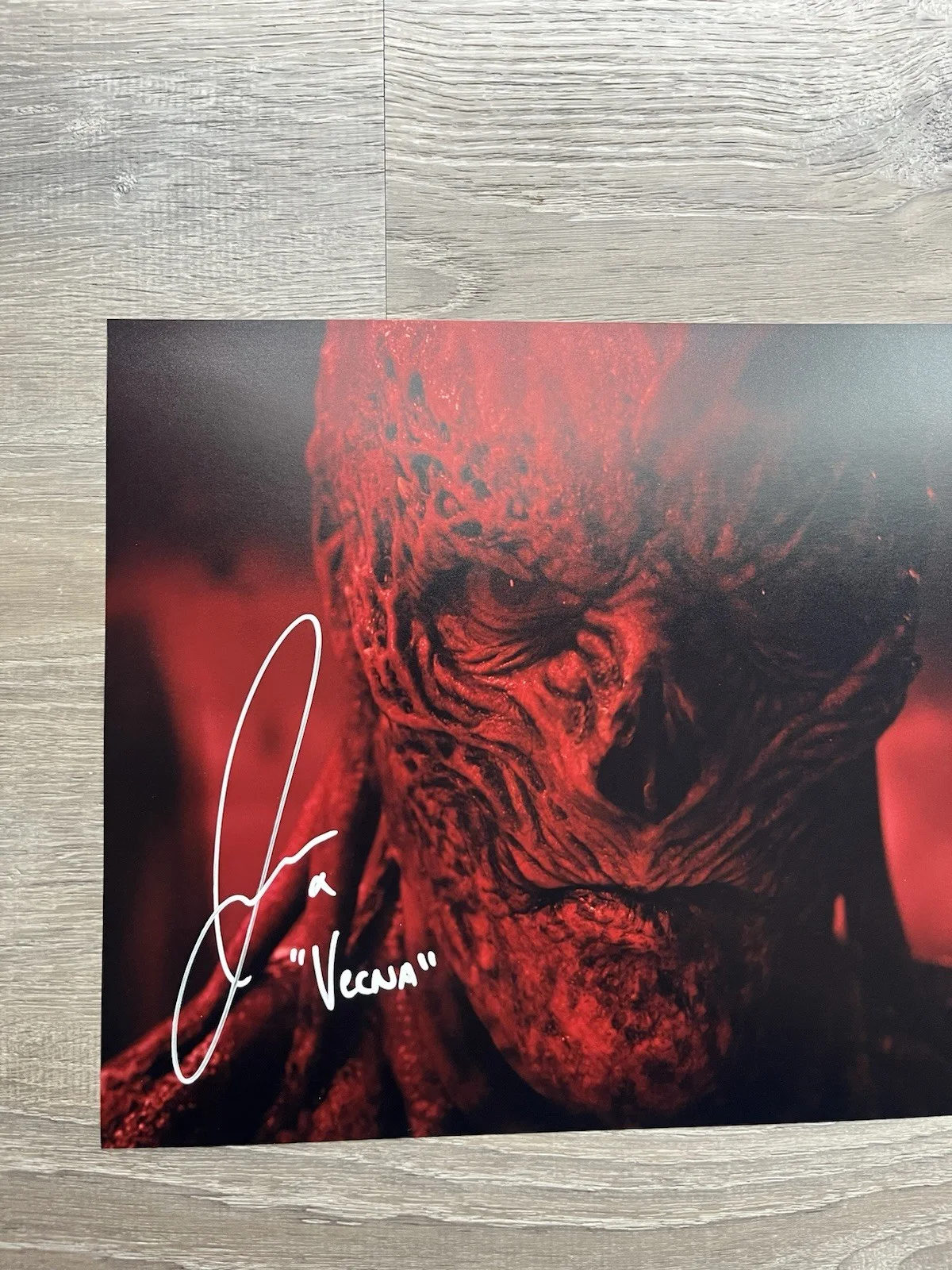 Jamie Campbell Bower — Jamie Campbell Bower Signed Vecna 11x14 Photo Beckett COA Stranger Things 001, изображение 3