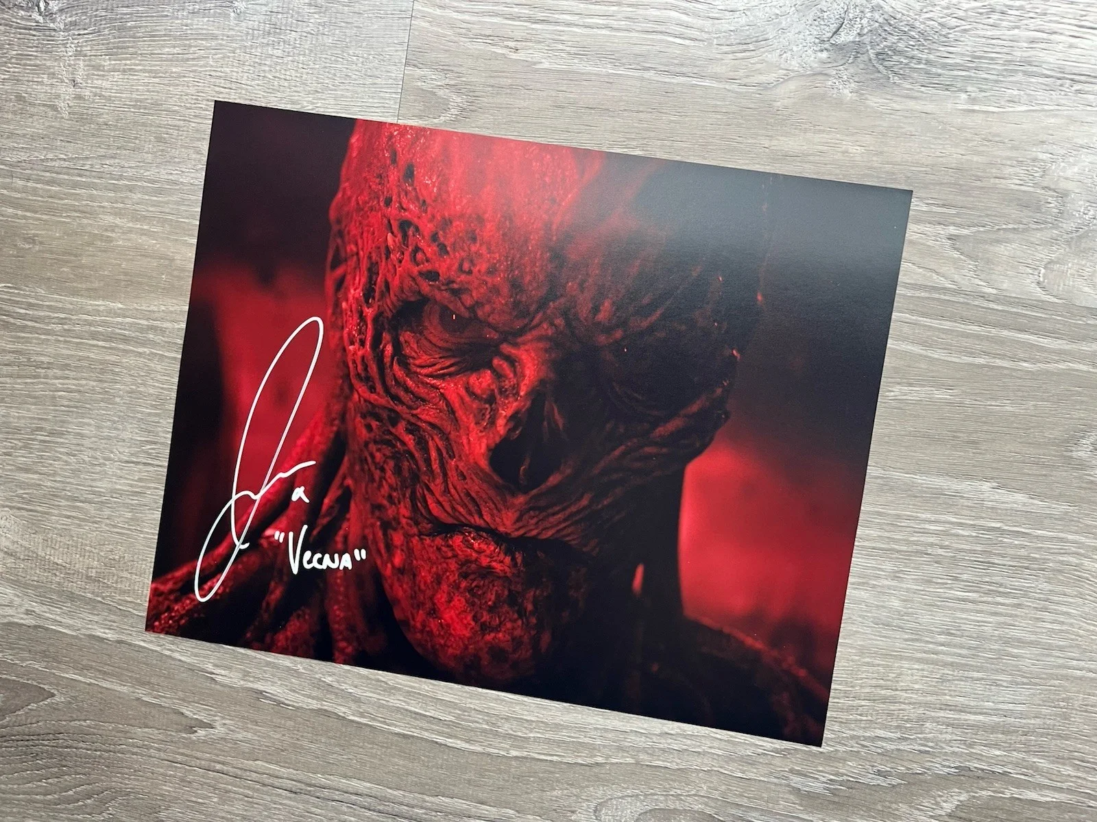 Jamie Campbell Bower — Jamie Campbell Bower Signed Vecna 11x14 Photo Beckett COA Stranger Things 001, изображение 5
