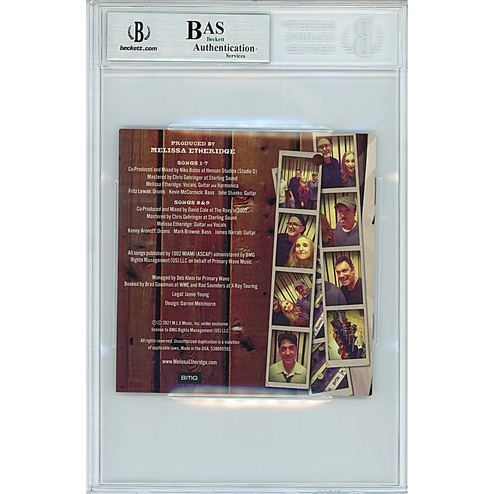 Melissa Etheridge — Melissa Etheridge Signed One Way Out CD Booklet Beckett BAS Slabbed Autograph, image 4