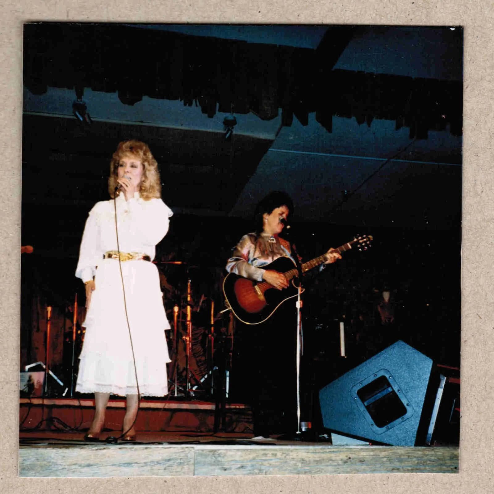 1987 Connie Smith Signed Autograph w/Fan Taken 3.5 x 3.5 OOAK Photo VTG, изображение 4