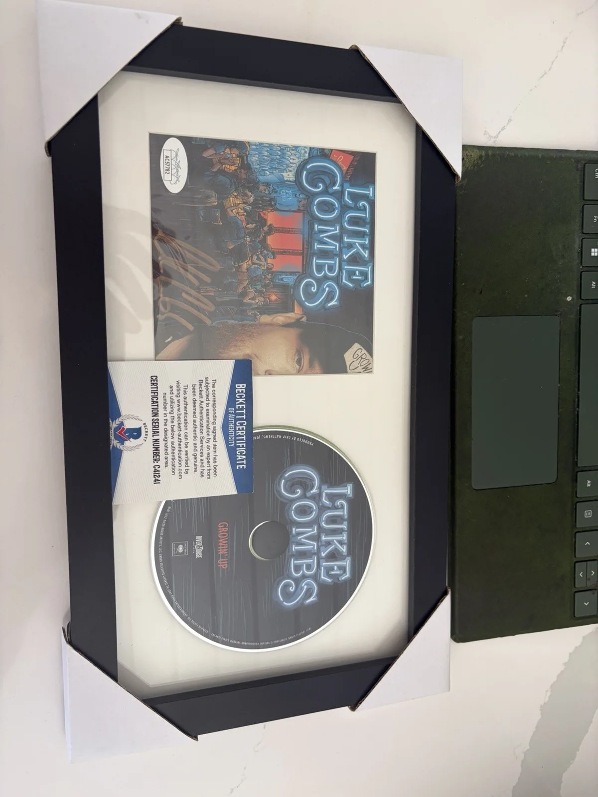 LUKE COMBS Signed Framed CD Booklet GROWIN' Up Autograph BAS Beckett Authentic, image 3