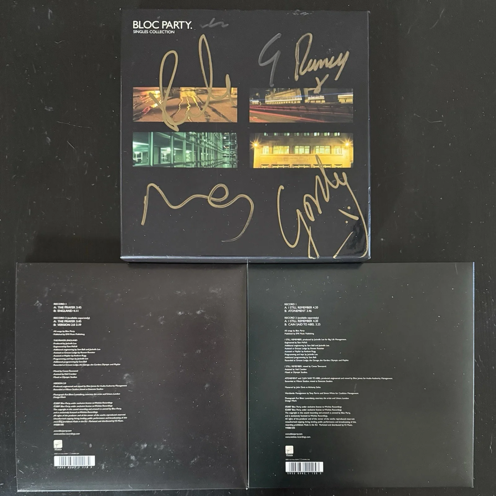 [SIGNED by FULL BAND] BLOC PARTY - ‘SINGLES COLLECTION’ 7” COLORED VINYL BOX SET, image 4