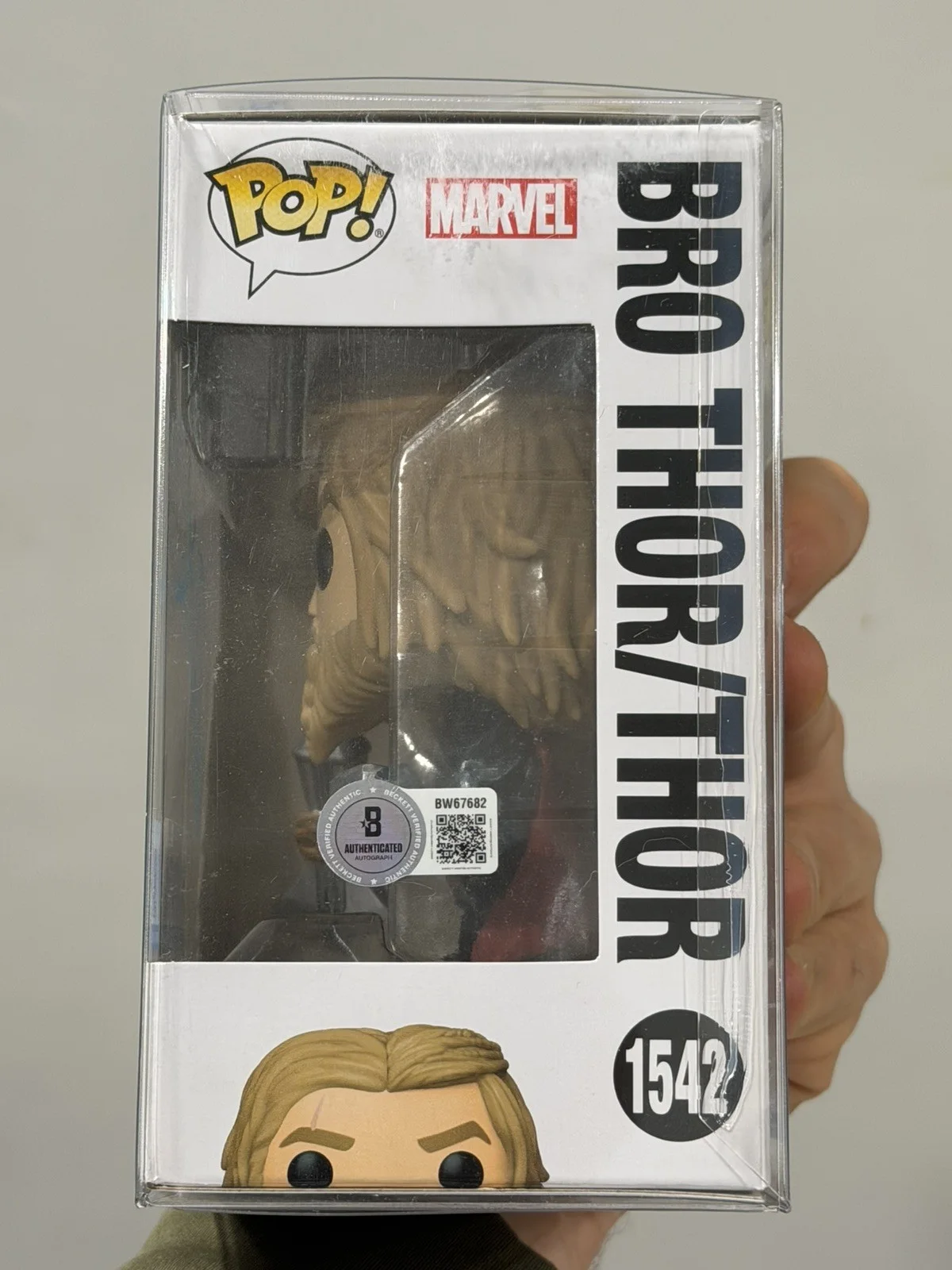 Chris Hemsworth — Chris Hemsworth Signed Thor Funko 1542 Avengers Infinity Saga Beckett, изображение 2