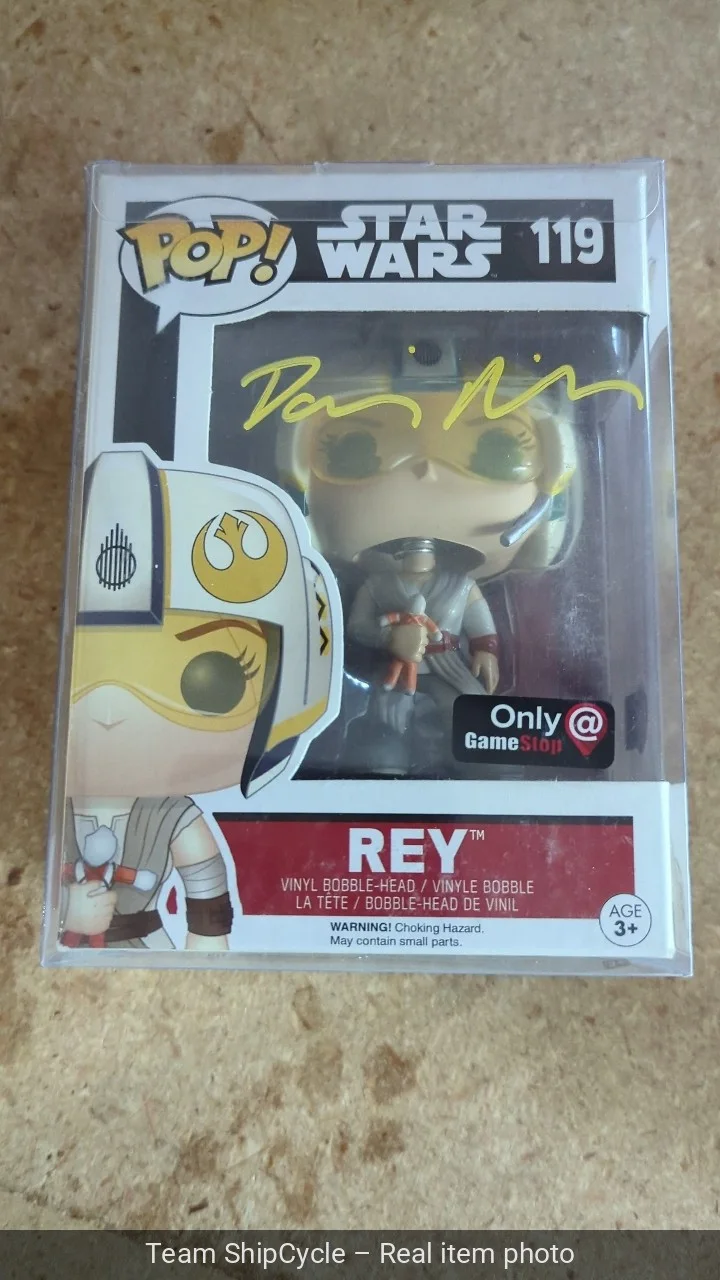 Daisy Ridley — Daisy Ridley Signed Rey Funko Pop 119 Star Wars Jedi Beckett Witnessed C G2U