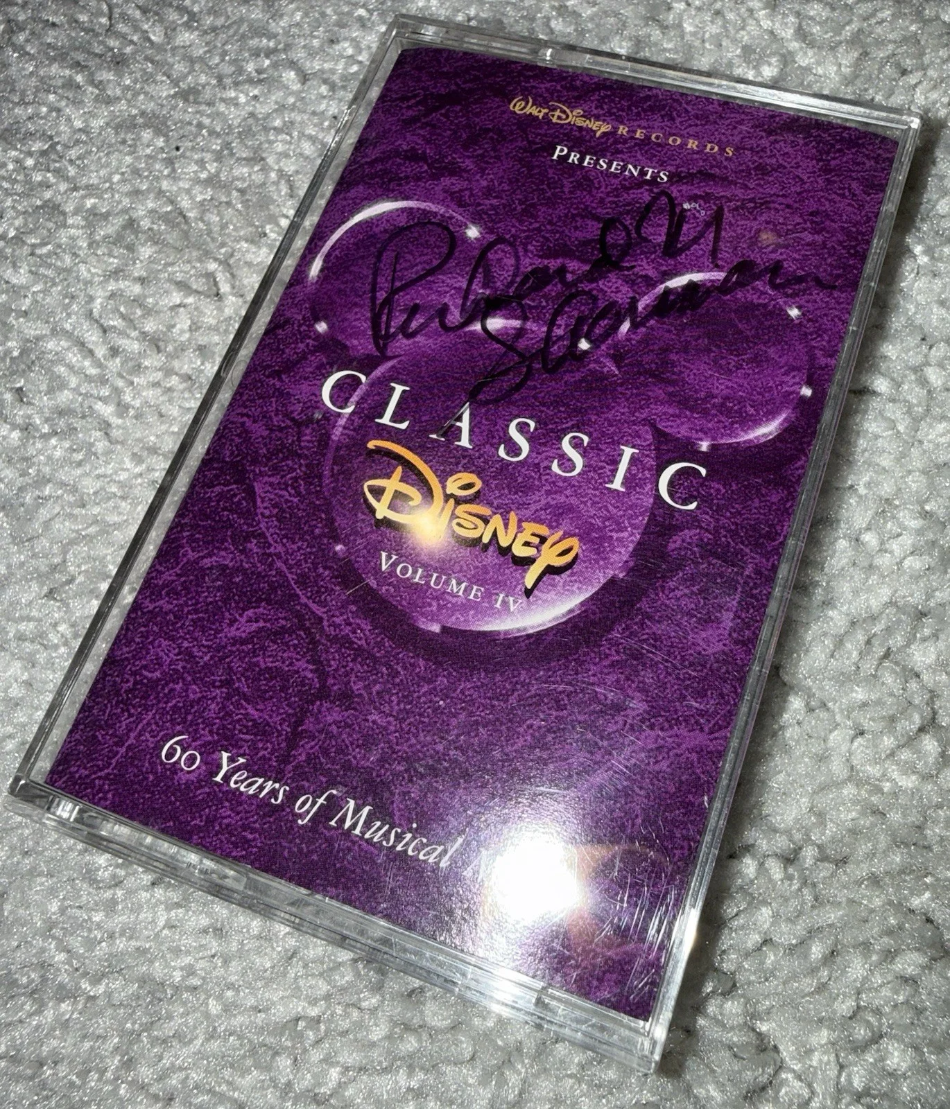 Richard M. Sherman — Richard M. Sherman hand signed Disney tape - Disney Legend Its A Small World JSA, изображение 2