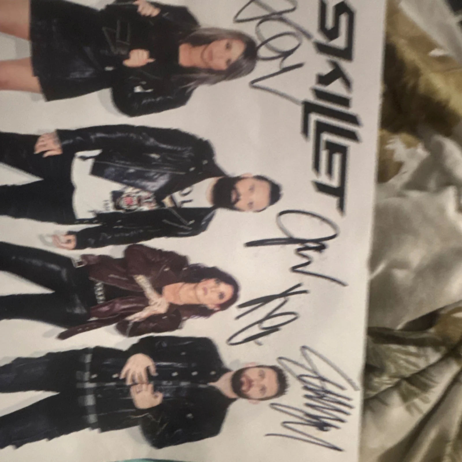 Skillet Original Autographed Photo 8.5 x 11 in Music Memorabilia, изображение 3