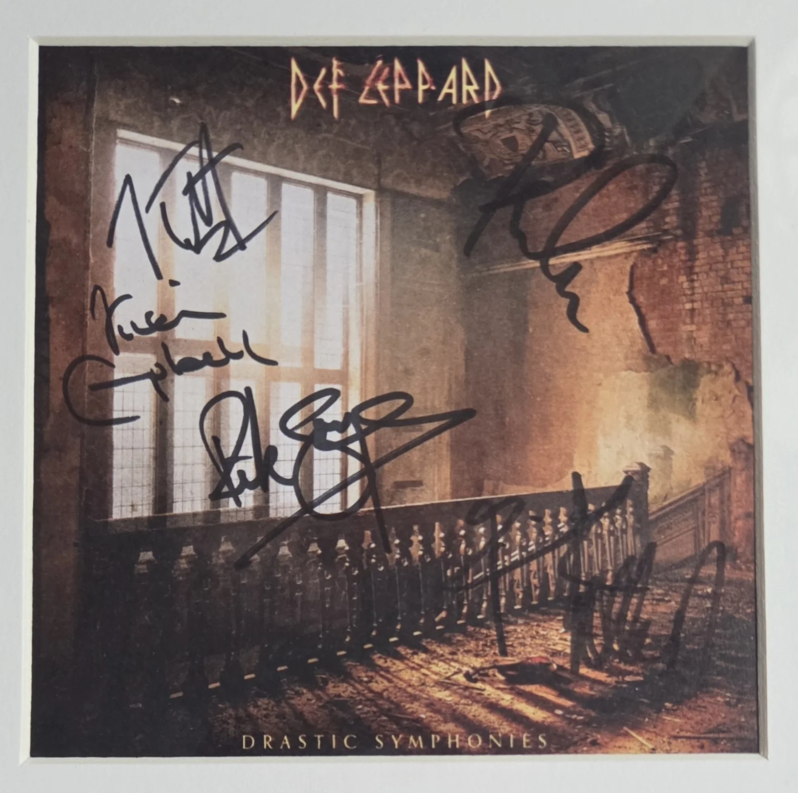DEF LEPPARD SIGNED CD DISPLAY BECKETT LOA JOE ELLIOTT AUTOGRAPHED PRESENT GIFT, image 3