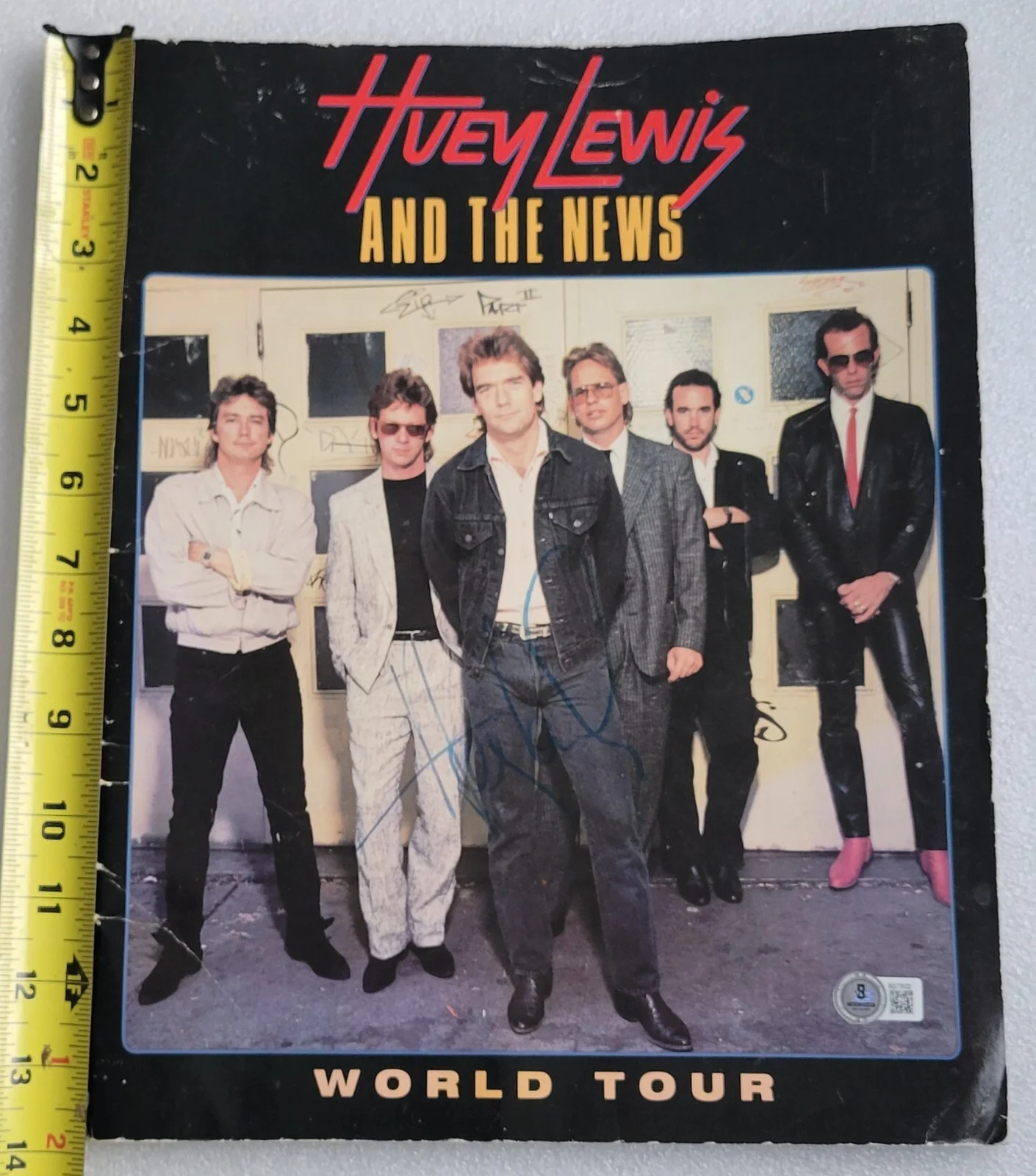 HUEY LEWIS PROGRAM SIGNED BECKETT BAS COA AUTOGRAPHED AND THE NEWS WORLD TOUR, изображение 3
