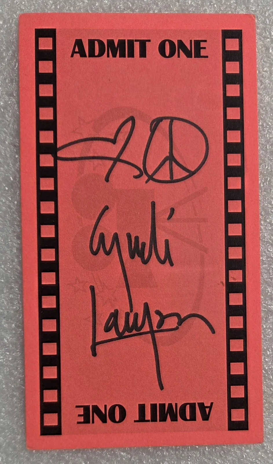 CYNDI LAUPER SIGNED BECKETT BAS COA ROCK MUSIC SINGER AUTOGRAPHED PRESENT GIFT, изображение 2