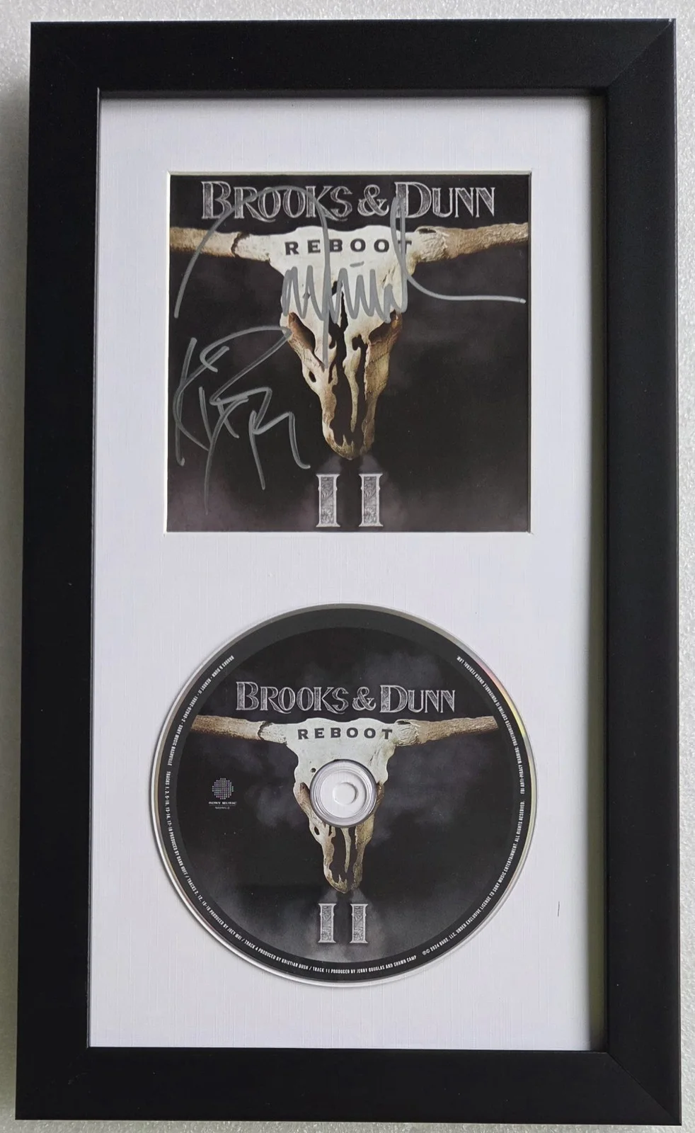 BROOKS AND DUNN AUTOGRAPHED BECKETT BAS COA SIGNED COUNTRY MUSIC CD DISPLAY, image 2