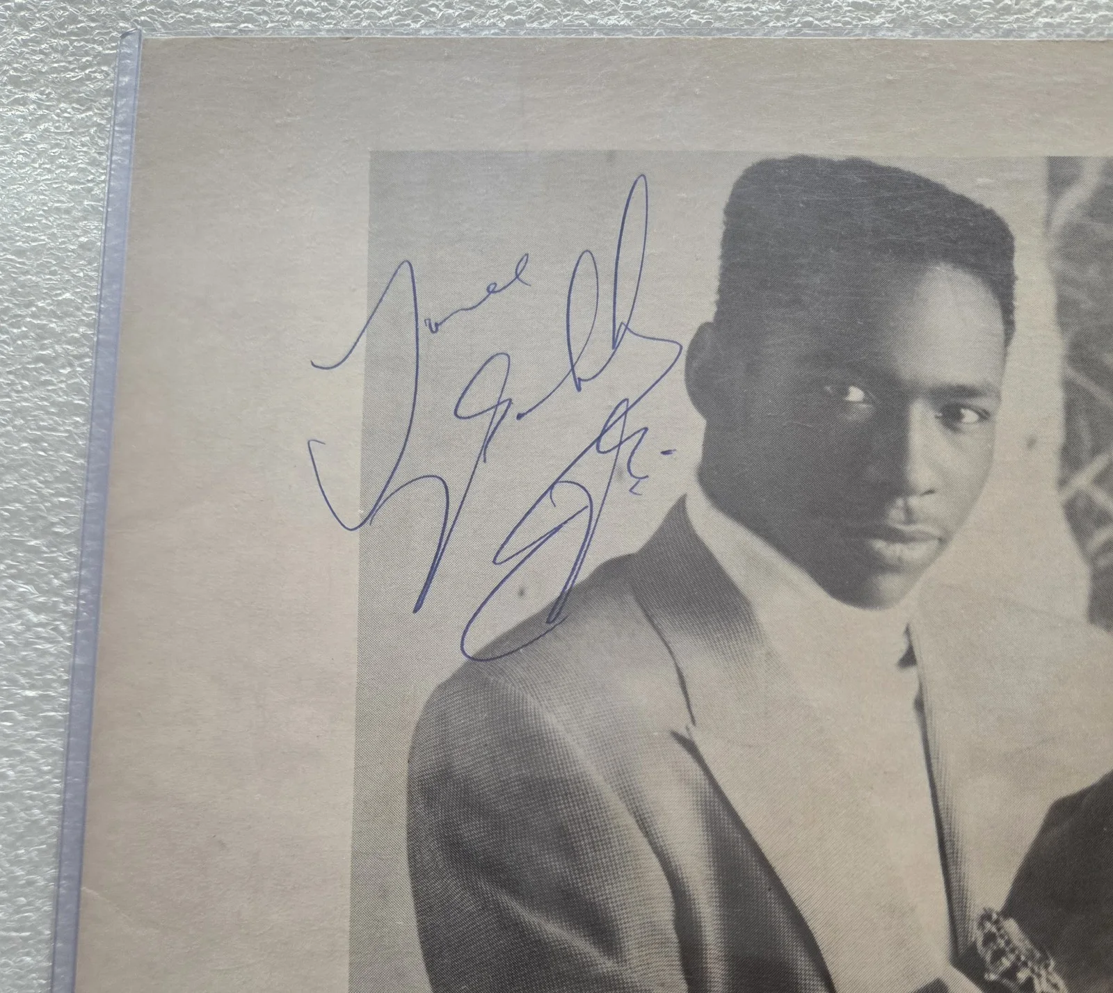 BOBBY BROWN SIGNED PHOTO BECKETT 8X10 BAS COA MUSIC SINGER AUTOGRAPHED RARE, image 4