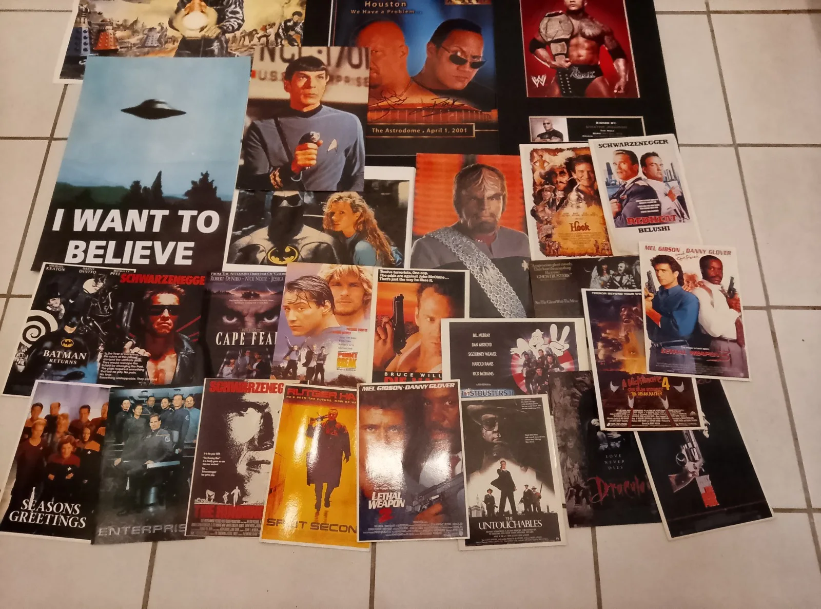 EPHEMERA - Large Collection Of Pop Culture Emphemra Memorabilia Man Cave Decor, изображение 2