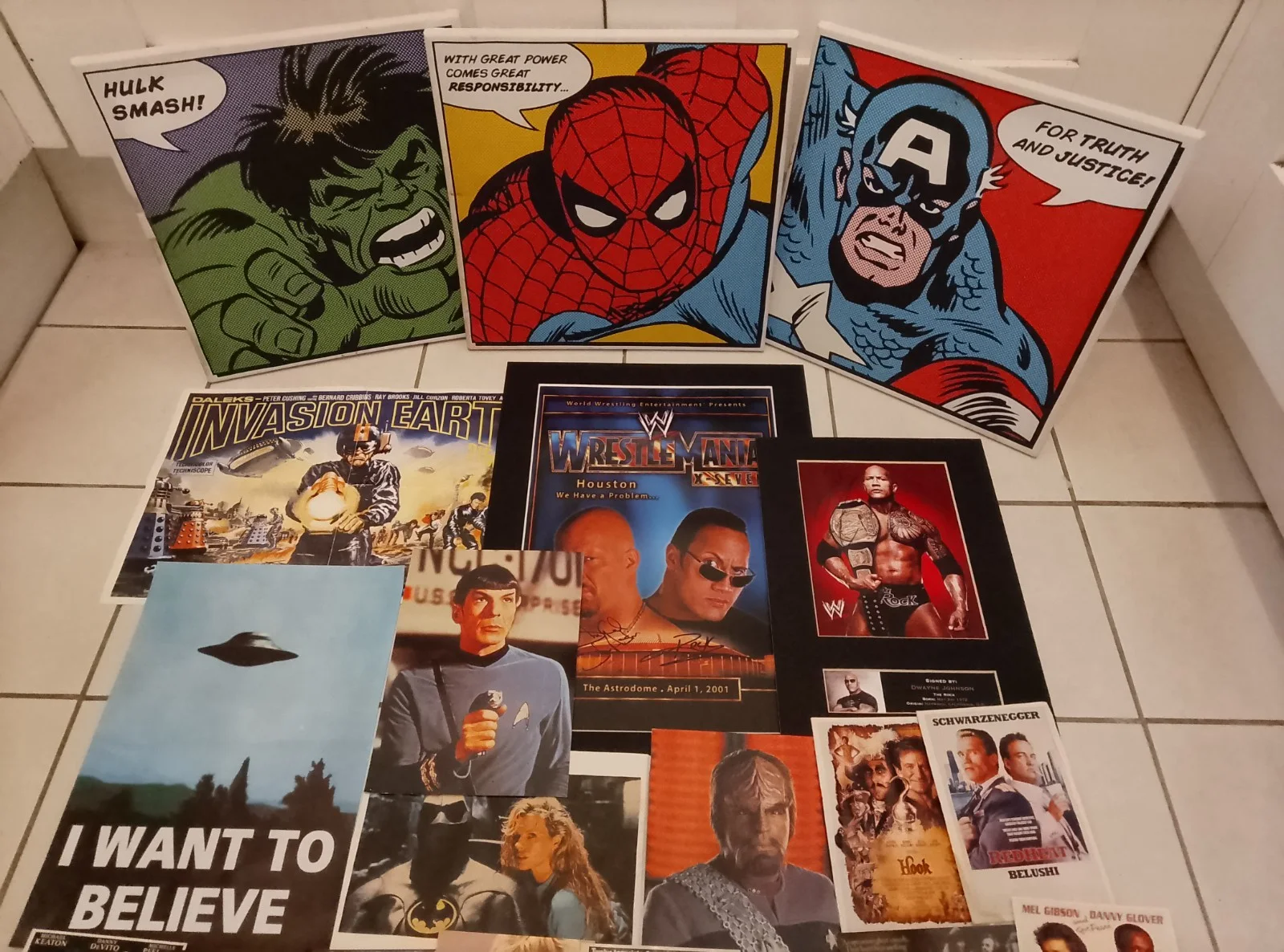 EPHEMERA - Large Collection Of Pop Culture Emphemra Memorabilia Man Cave Decor, изображение 4