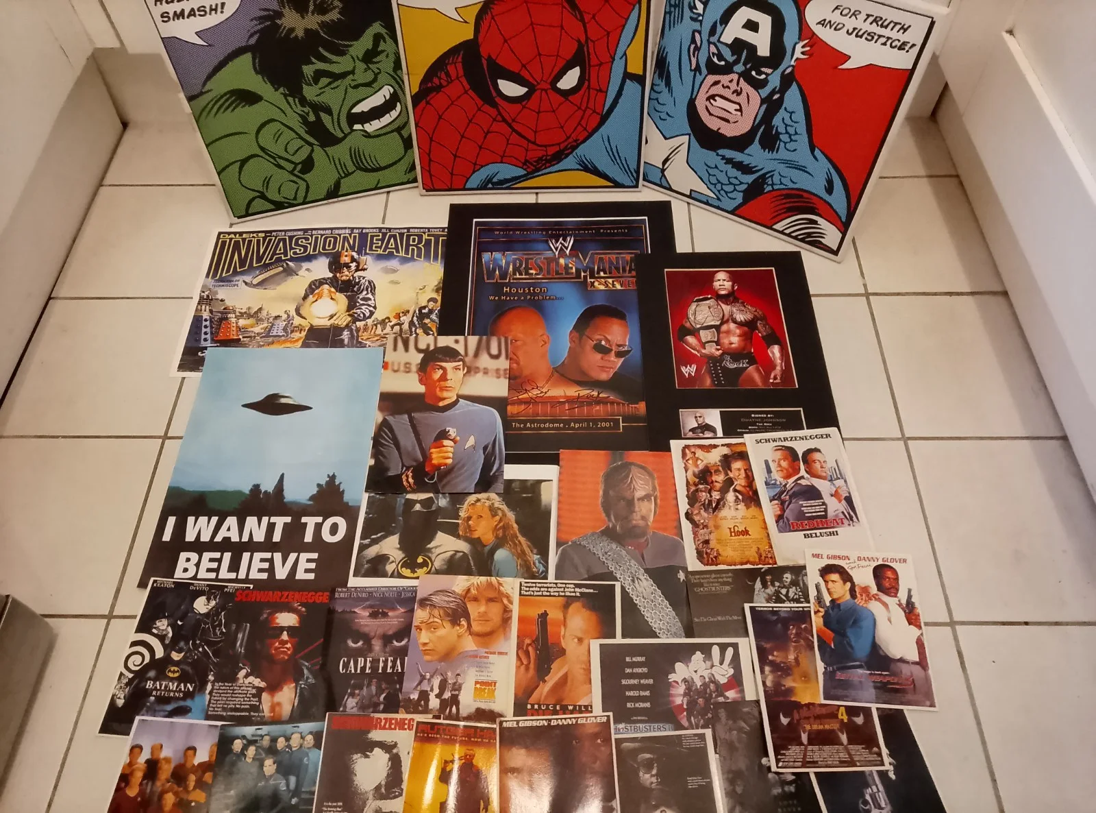 EPHEMERA - Large Collection Of Pop Culture Emphemra Memorabilia Man Cave Decor, изображение 5
