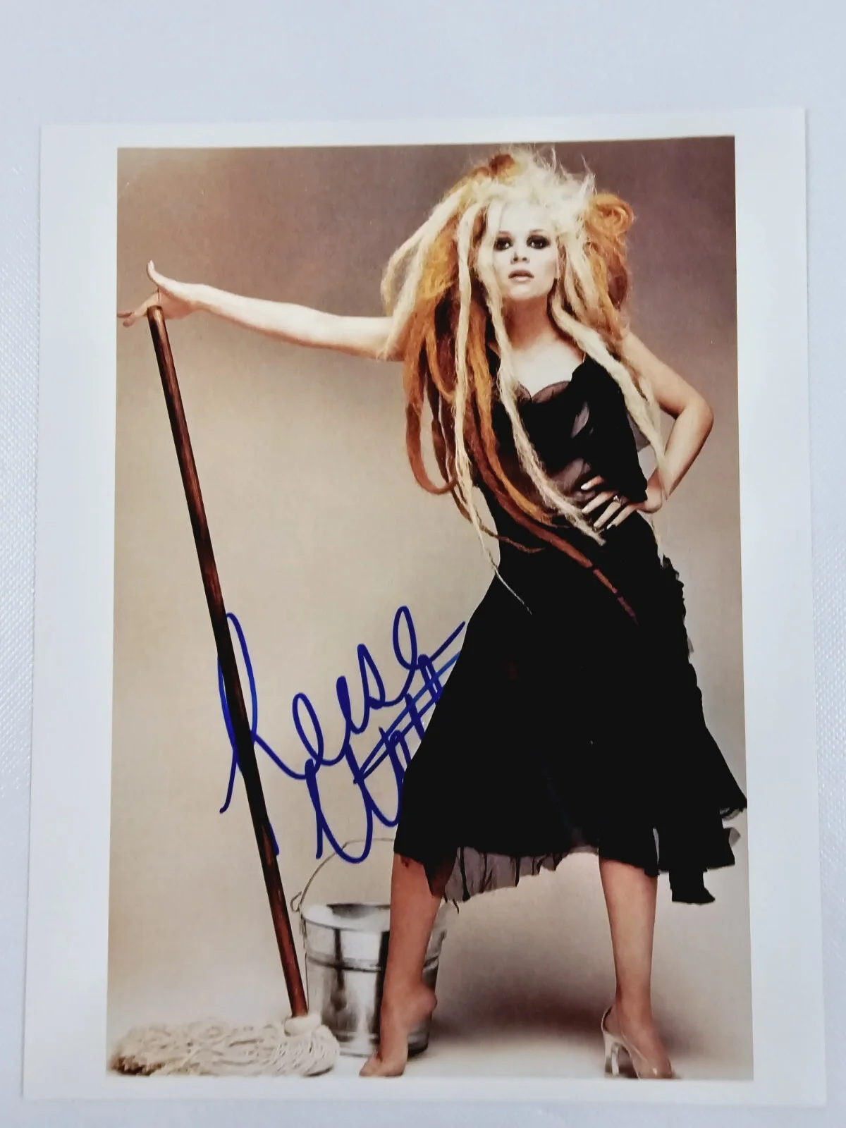 Reese Witherspoon — Reese Witherspoon Signed Autographed 8x10 Photo With COA Pin-Up Glossy Picture, image 3