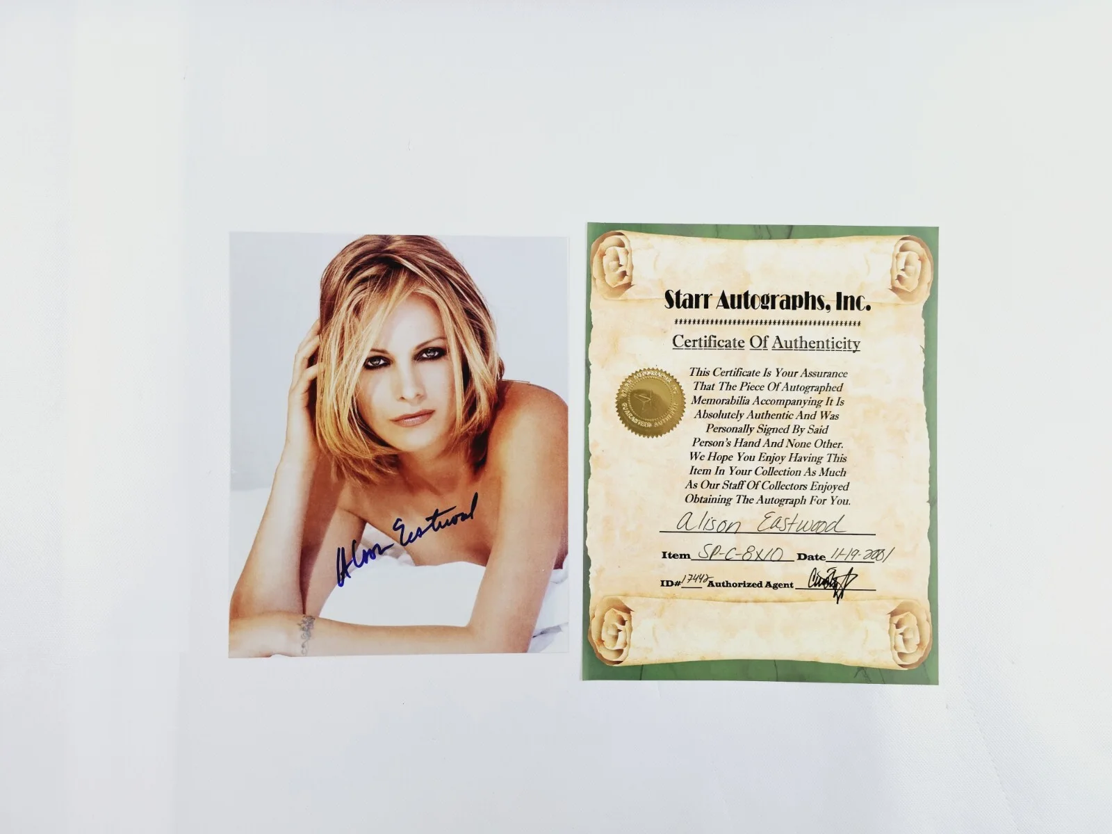Alison Eastwood — Alison Eastwood Signed Autographed 8x10 Photo w/COA Pin-Up Glossy Risqué Picture