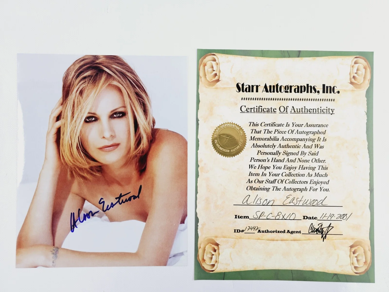 Alison Eastwood — Alison Eastwood Signed Autographed 8x10 Photo w/COA Pin-Up Glossy Risqué Picture, изображение 2