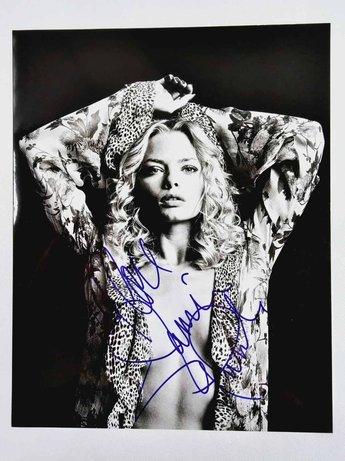 Jamie Pressley — Jamie Pressley Signed Autographed 8x10 Photo w/COA Pin-Up Glossy Risqué Picture, изображение 3