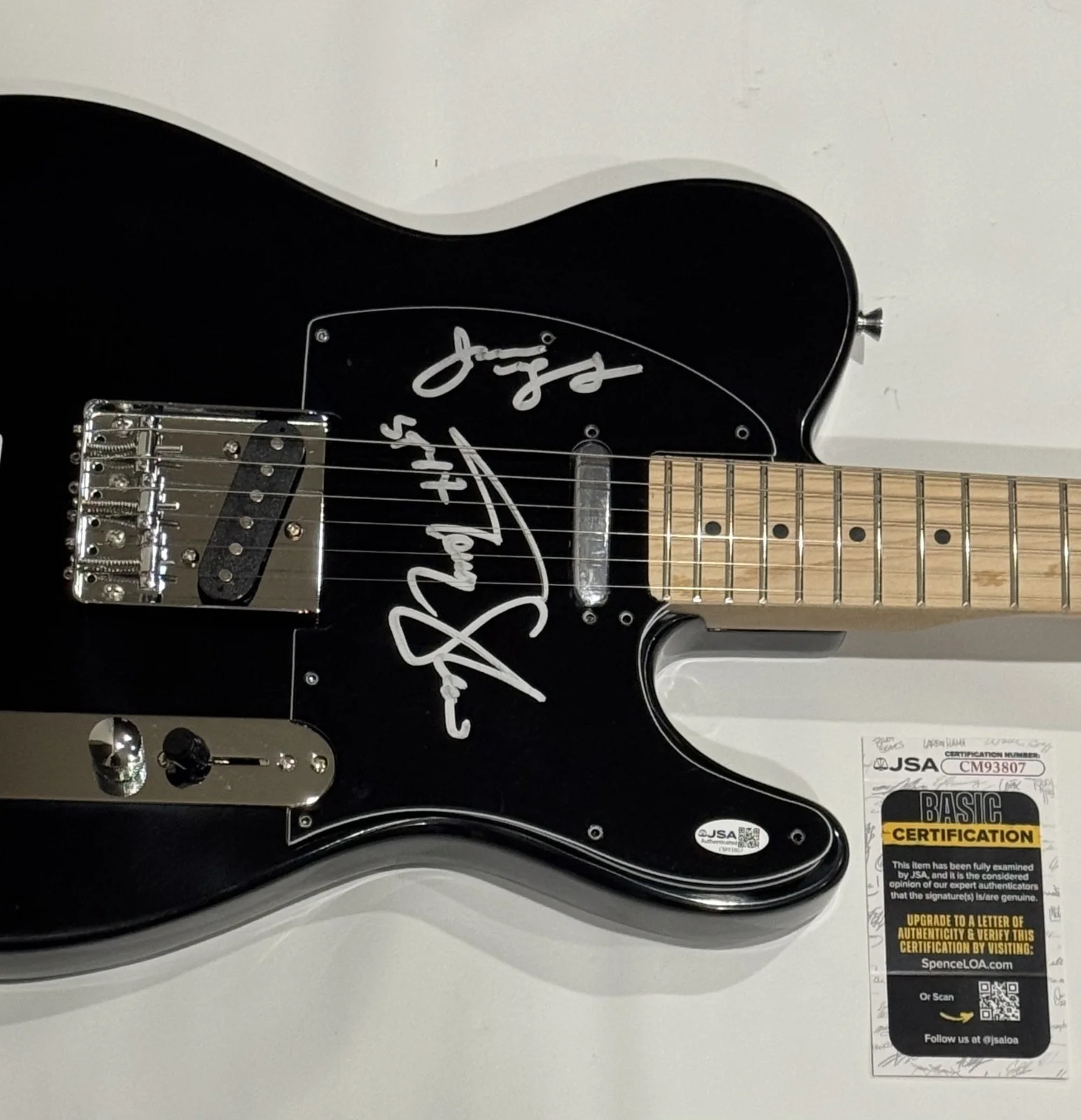 STYX SIGNED BLACK ELECTRIC GUITAR TOMMY SHAW JAMES YOUNG JSA COA, изображение 2