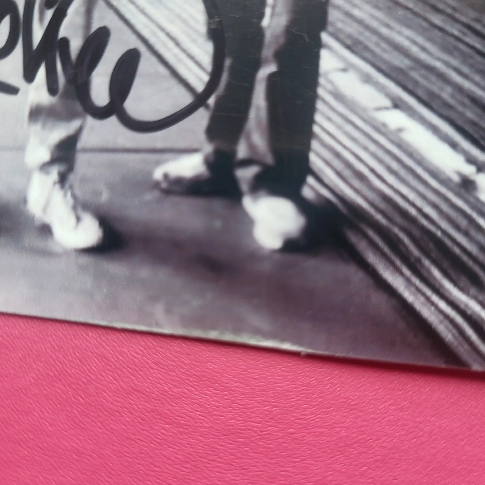 Buddy Joe Hooker — Buddy Joe Hooker The Outsiders Hand Signed 4x6 Autograph Photo, image 3