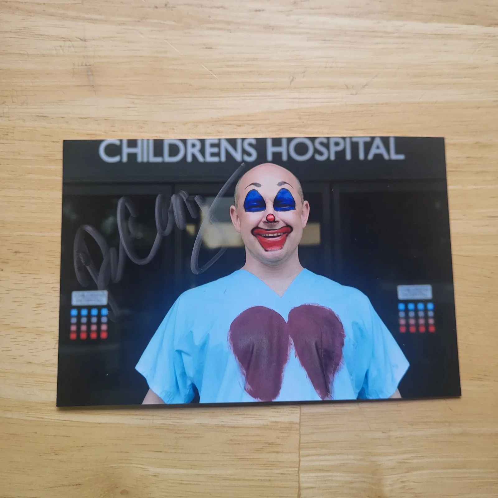 Rob Corddry — Rob Corddry Children's Hospital Hand Signed 4x6 Photo