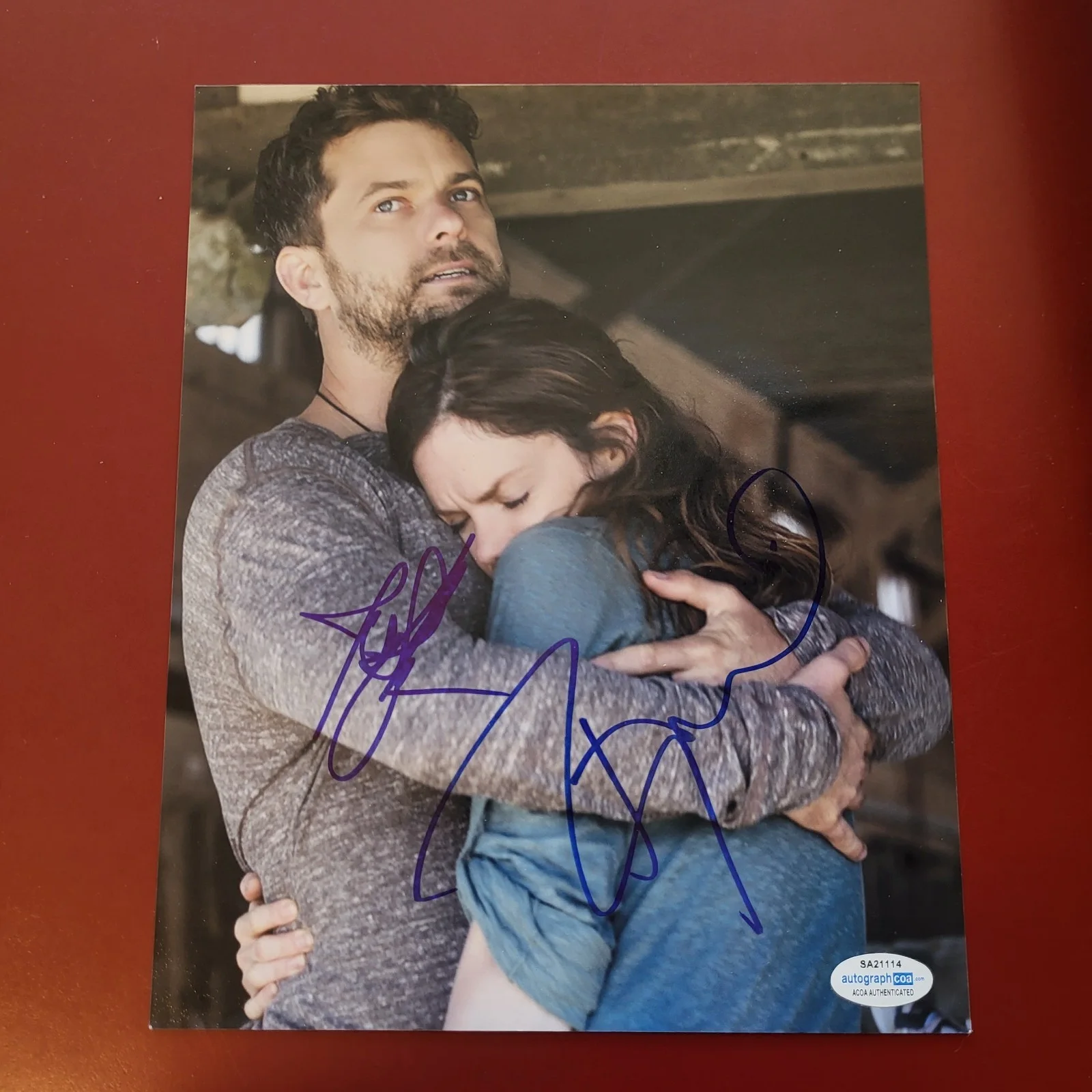 Joshua Jackson and Ruth Wilson — Joshua Jackson And Ruth Wilson Hand Signed 8x10 Autograph Photo ACOA