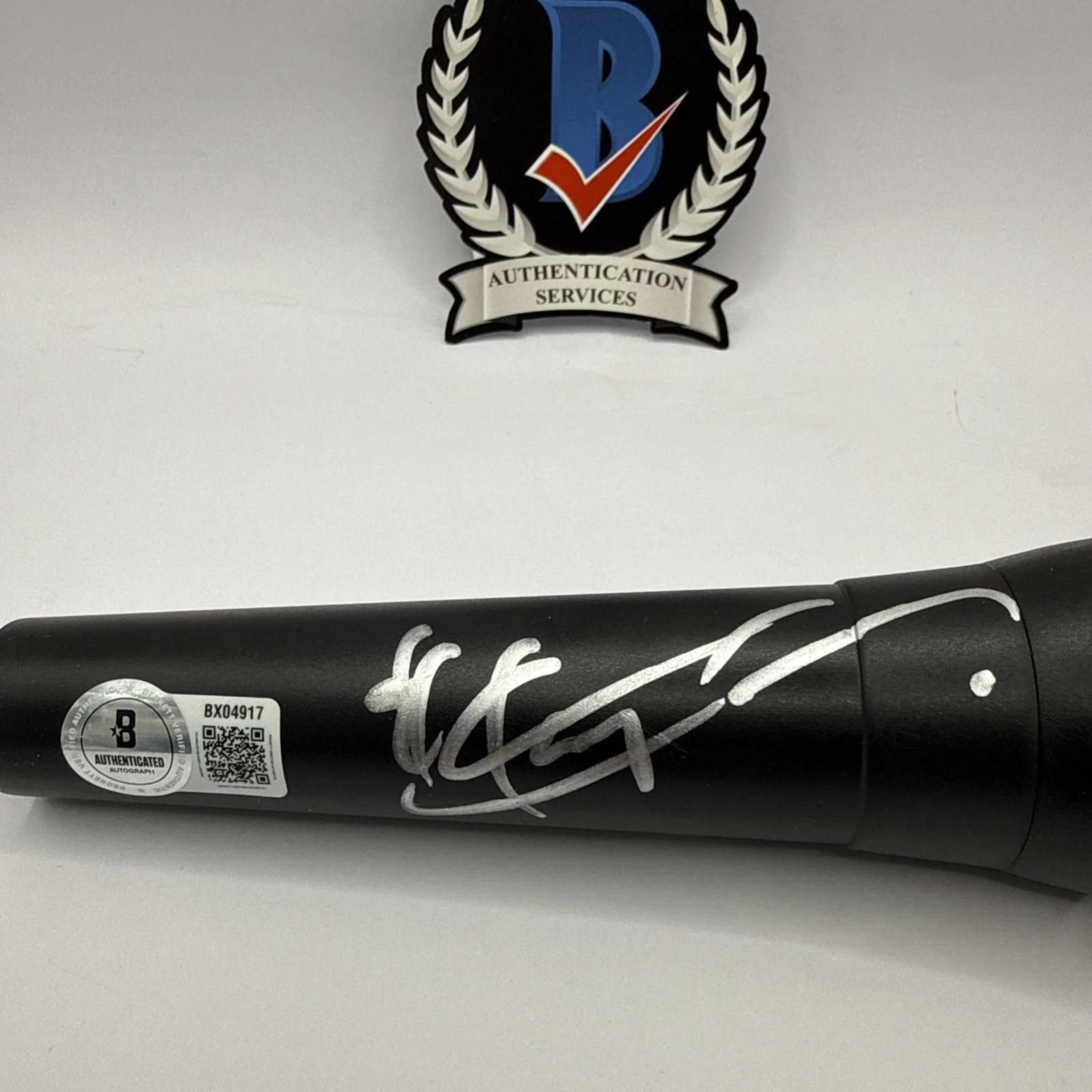 EL FANTASMA HAND SIGNED/AUTOGRAPH MICROPHONE COA-Beckett, image 2
