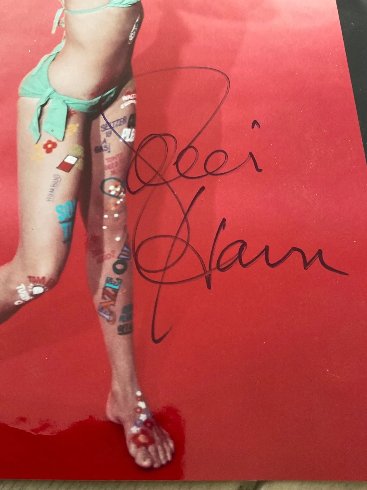 Goldie Hawn — GOLDIE HAWN SIGNED 11x14 PSA AM14302, image 2