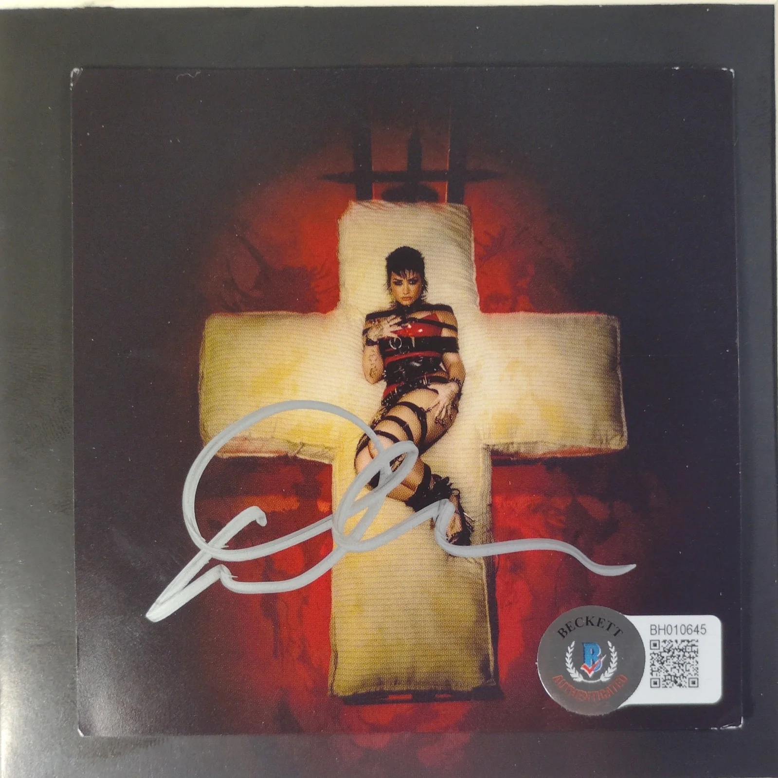 Demi Lovato — Demi Lovato Signed Holy Fvck CD Cover Insert Framed Beckett BAS COA Memorabilia, image 2