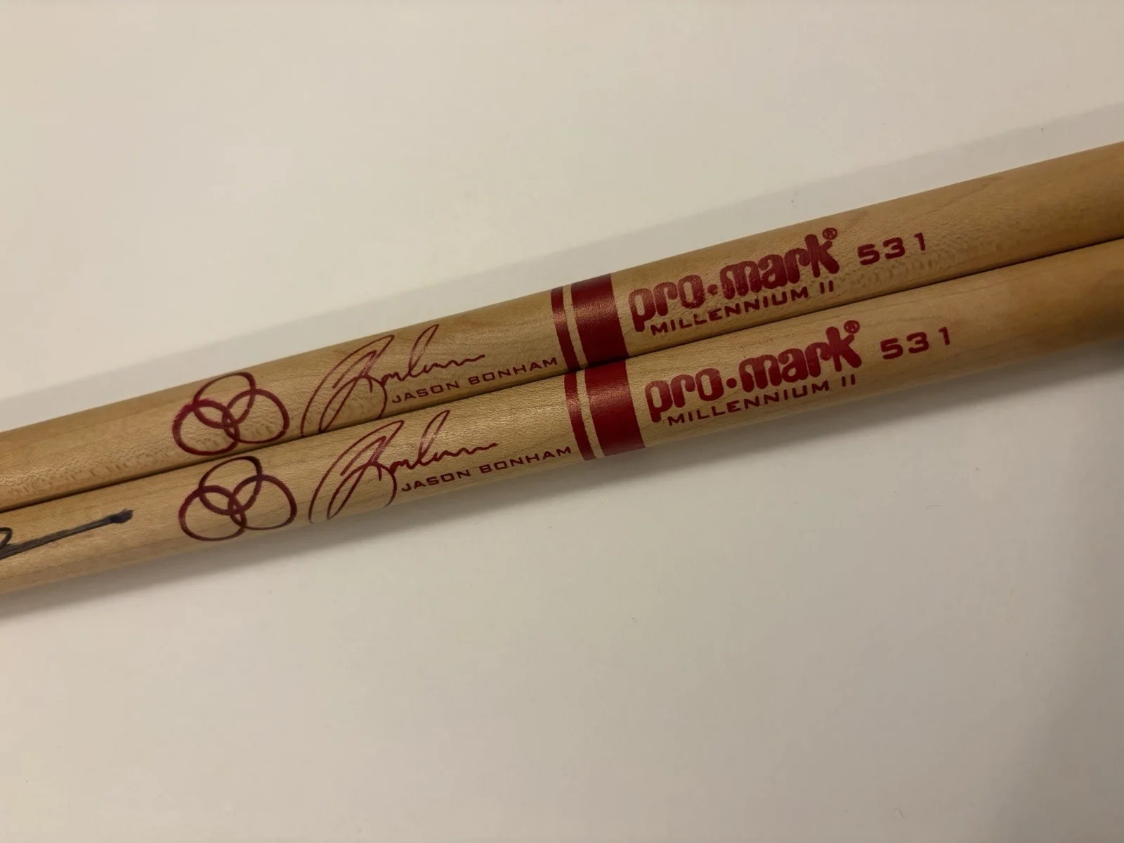 Pro-Mark Jason Bonham Millennium II 531 Maple Large Autographed Drum Sticks, изображение 3