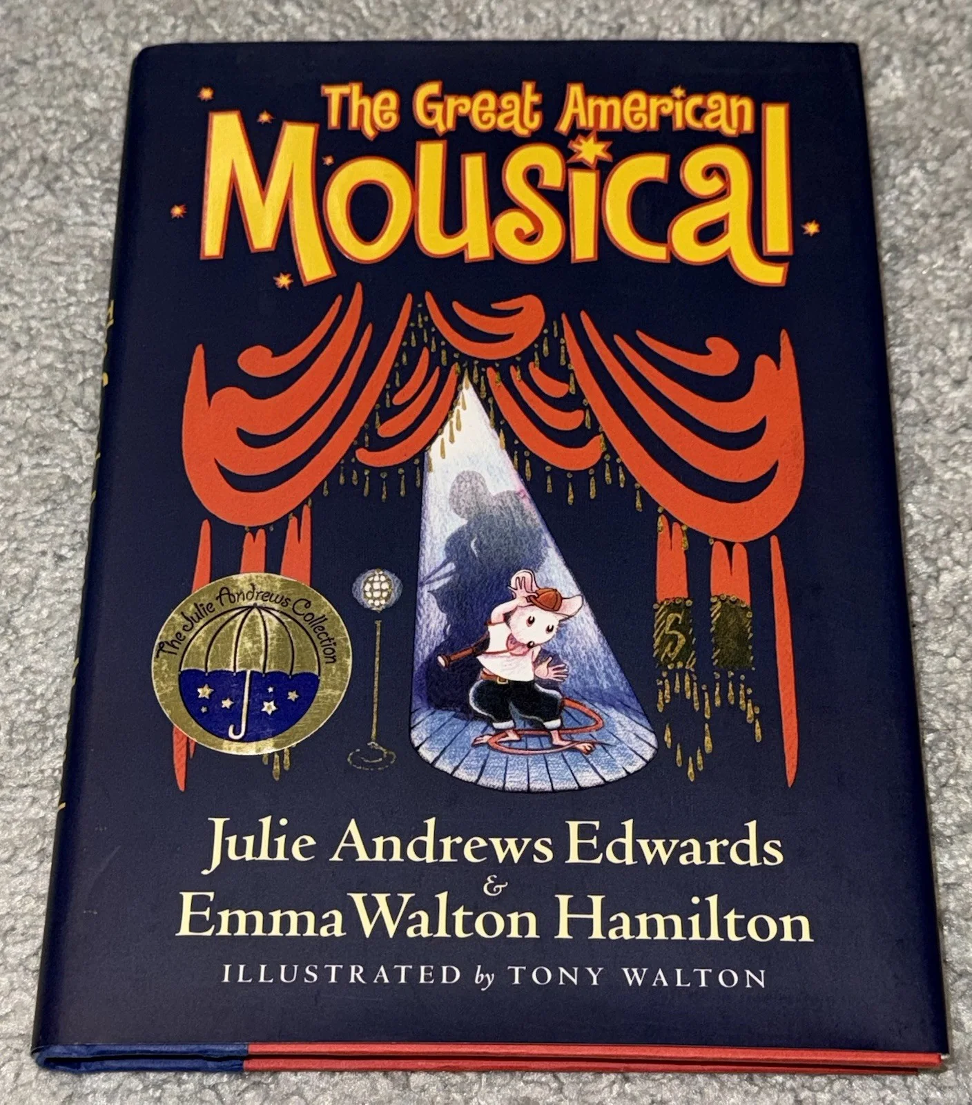 Julie Andrews — Julie Andrews hand signed book - Mary Poppins Disney, image 2