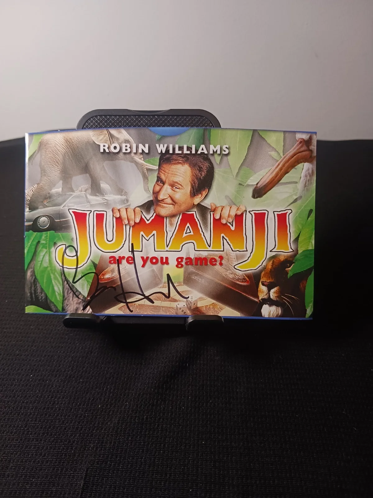 Bonnie Hunt — Bonnie Hunt Autographed Jumanji photo