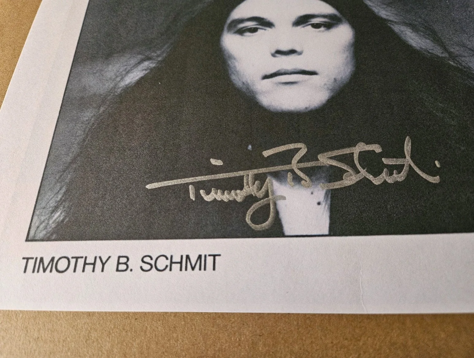 WITH COA ✅️ ORIGINAL AUTOGRAPH EAGLES - TIMOTHY B SCHMIT 12X8" PHOTO 🎶, изображение 2