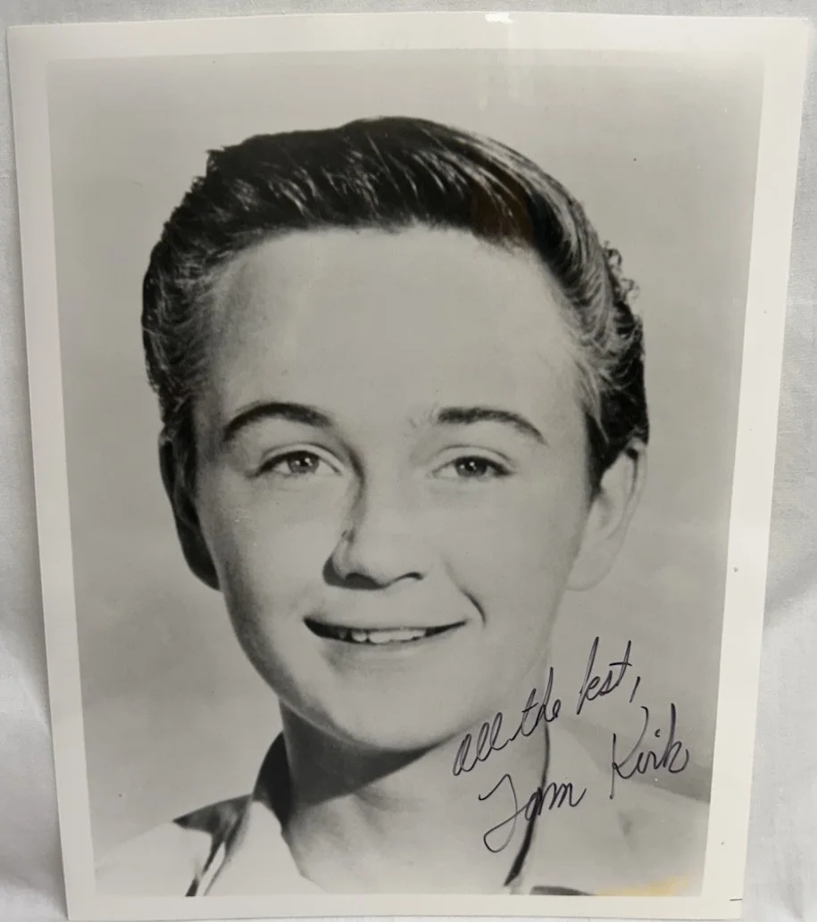 Tom Kirk — Tom Kirk American Actor 10 x 8” B/W Picture & Index Card Signed, изображение 3
