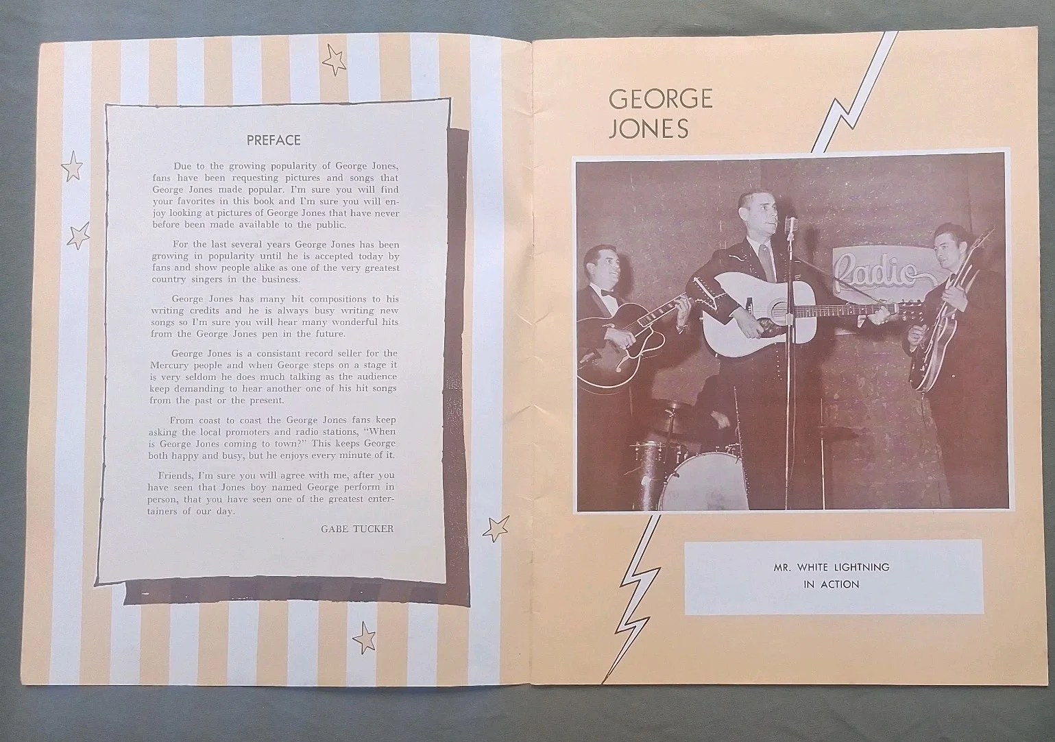 GEORGE JONES FOLIO OF HITS WITH AUTOGRAPHS, INCLUDING GEORGE JOES AUTOGRAPH, изображение 2