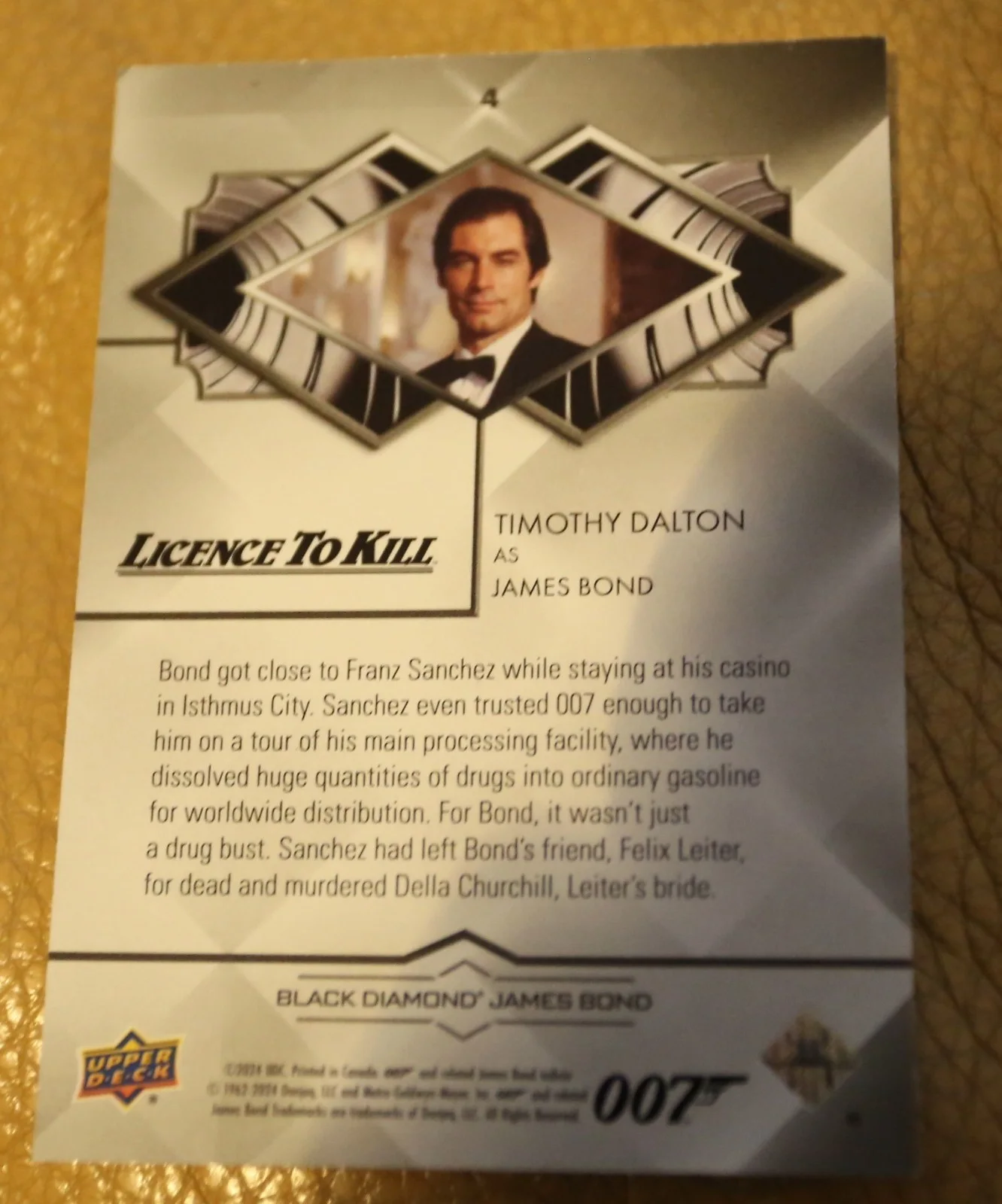 JAMES BOND NUMBER 181 of 199 TIMOTHY DALTON AS BOND BLACK DIAMOND TRADING CARD, изображение 2