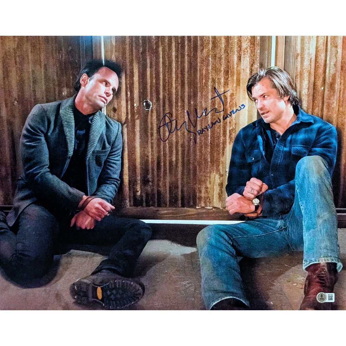 Timothy Olyphant — Timothy Olyphant Signed Photo #1 (16x20) w/ "Raylan Givens"