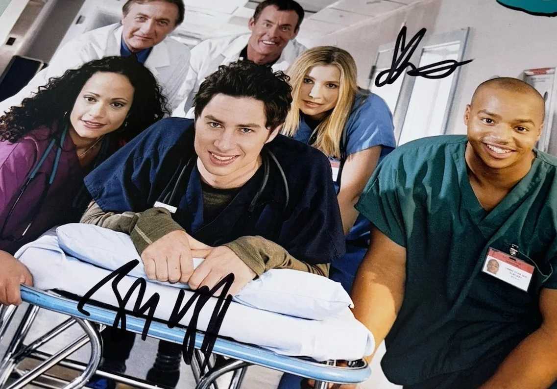 Scrubs Signed Cast 12x18 Photo x3 Sarah Chalke, Zach Braff, Donald Faison, изображение 2