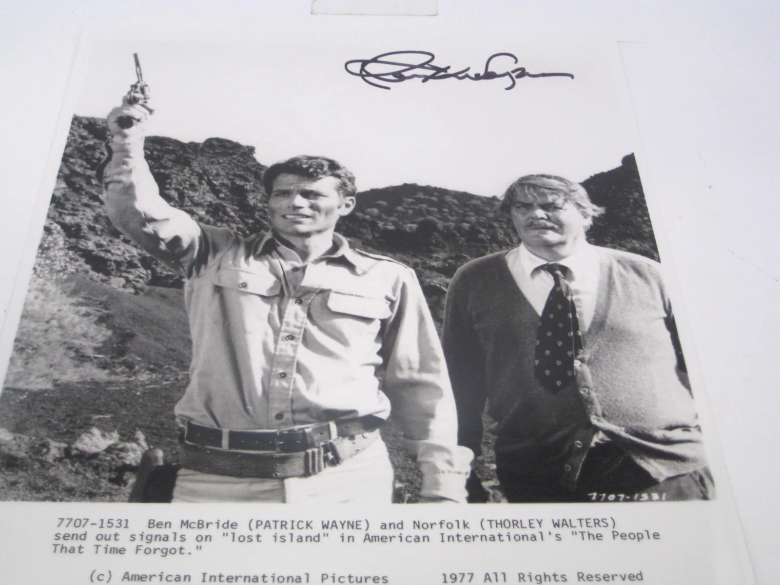 PATRICK WAYNE — PATRICK WAYNE HOLLYWOOD LEGEND AUTOGRAPHED 8X10 PHOTO COA FREE SHIP!, image 2