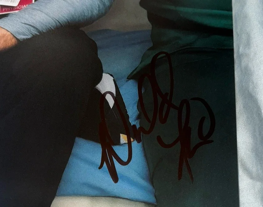 Scrubs Signed Cast 12x18 Photo x3 Sarah Chalke, Zach Braff, Donald Faison, изображение 4