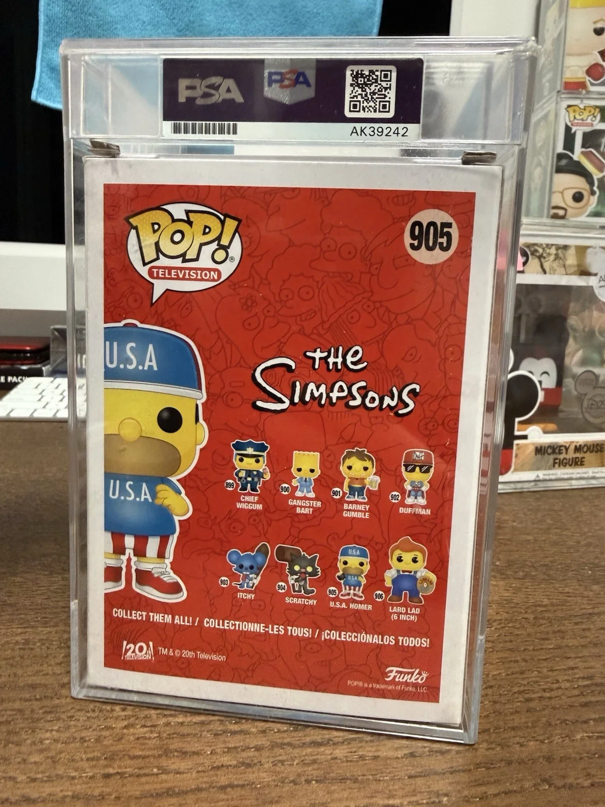 Dan Castellaneta — Dan Castellaneta Signed Autographed Funko USA Homer Simpsons PSA Graded!, image 3